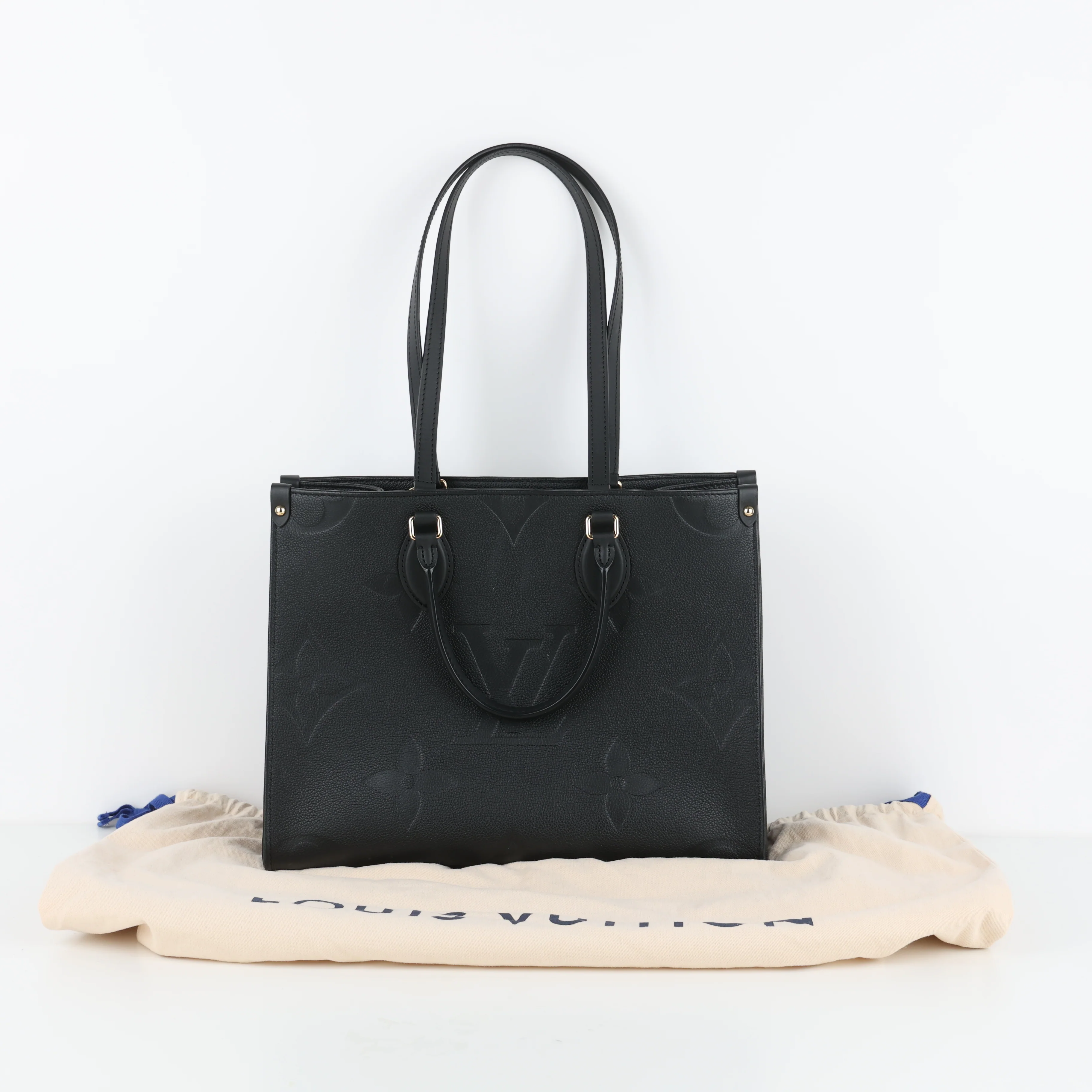 Louis Vuitton, OnTheGo Bag - Image 6