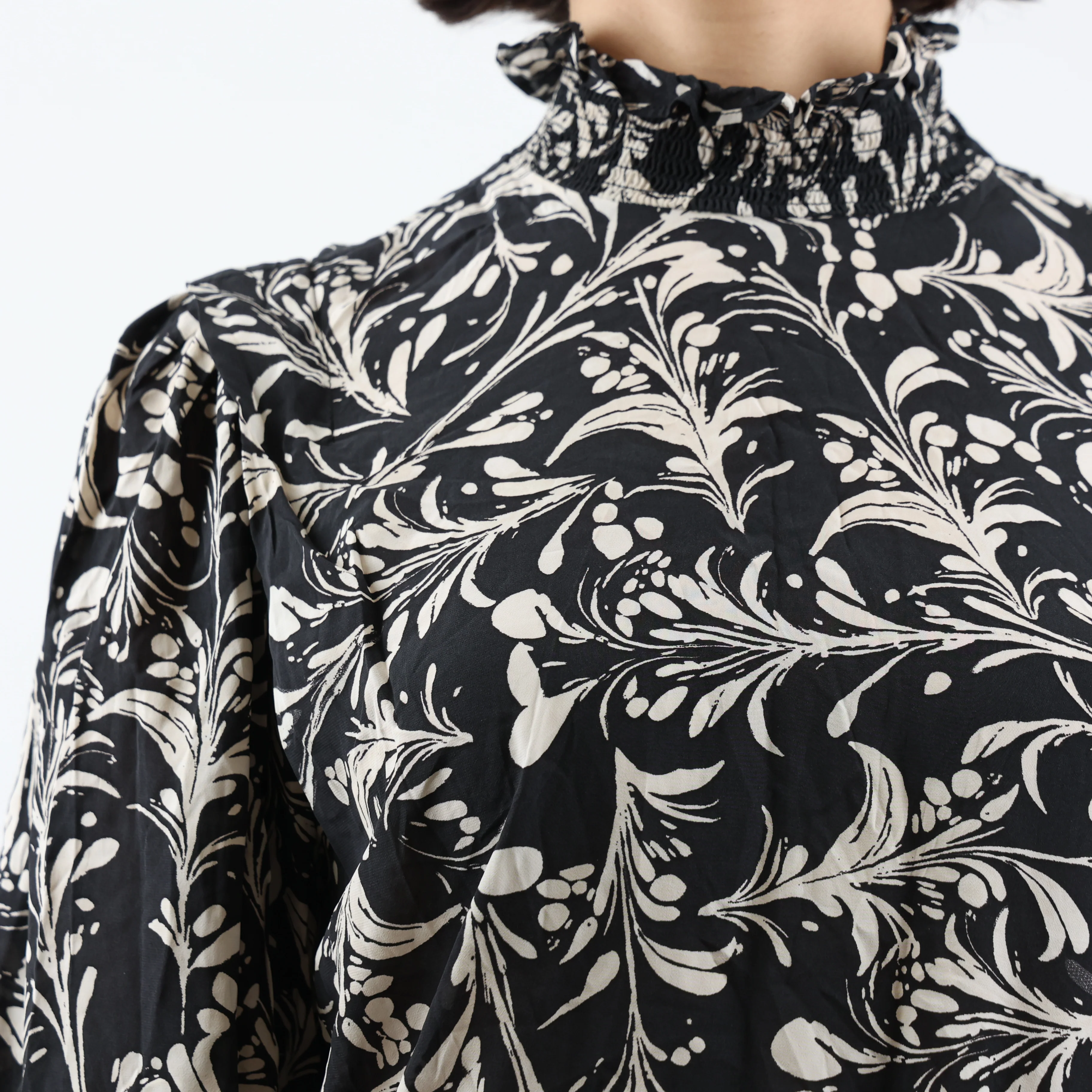 Blouse, UK Size 6 - Image 5