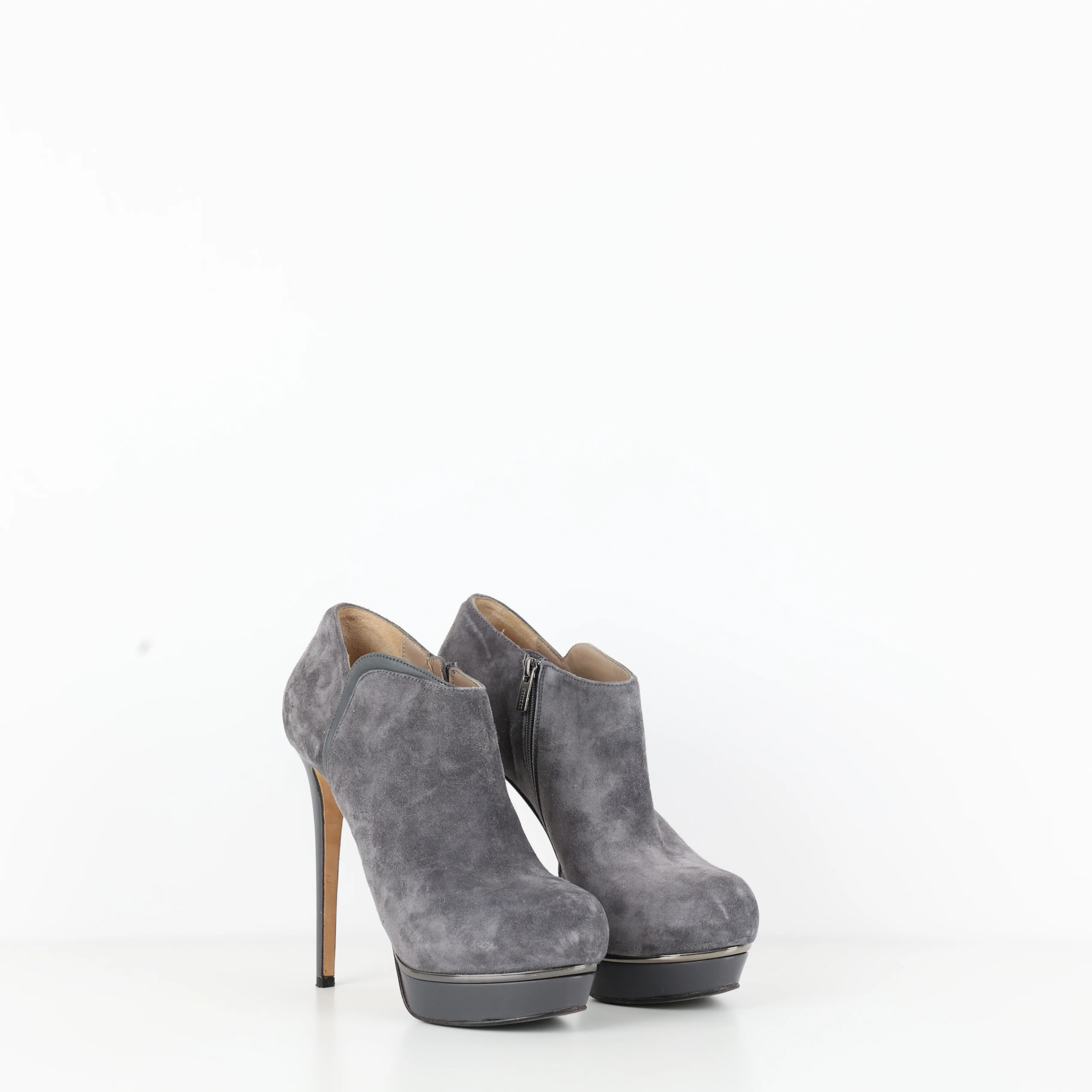 Boots , Shoe Size 39 - Image 3