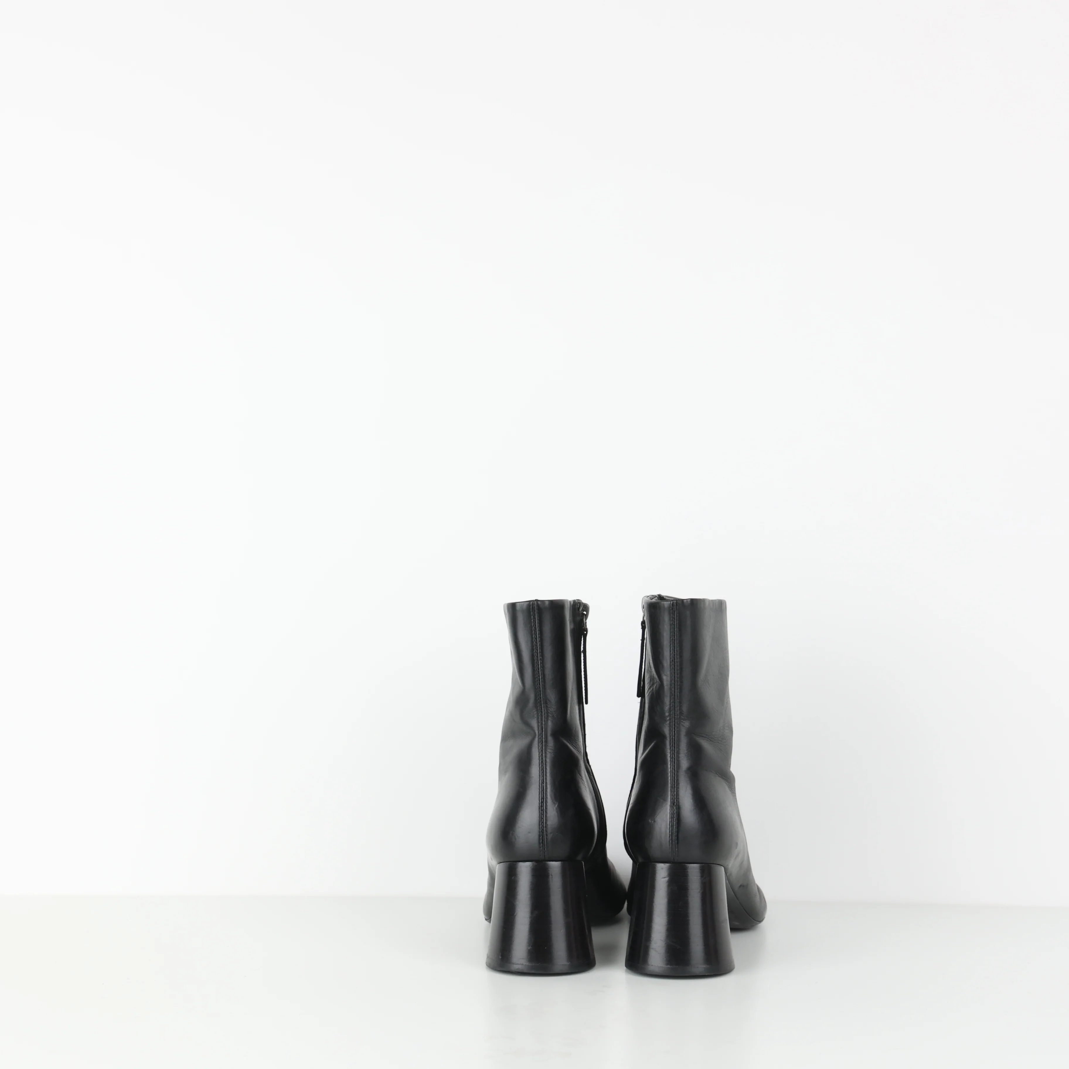 Boots , Shoe Size 39 - Image 4