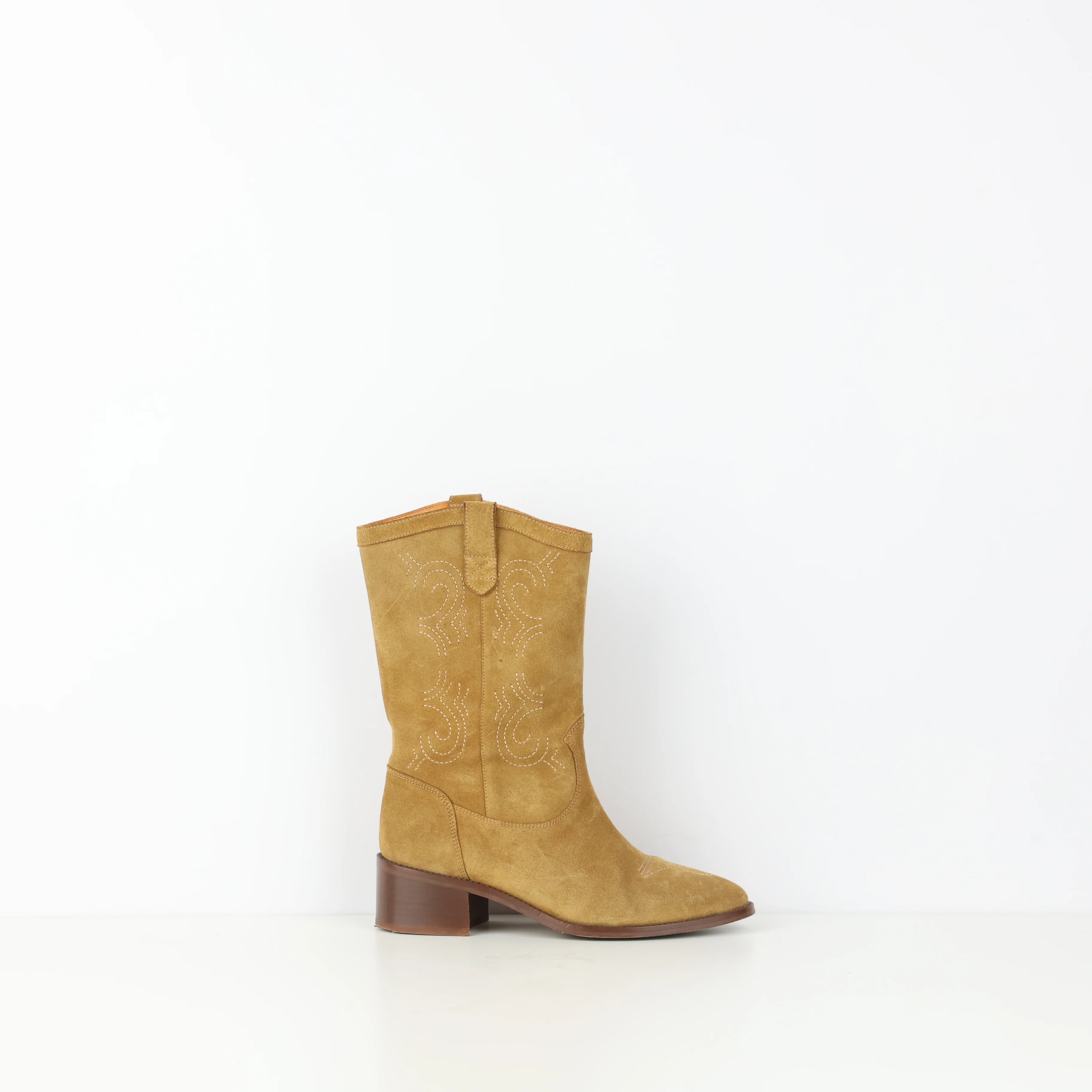 Boots , Shoe Size 37