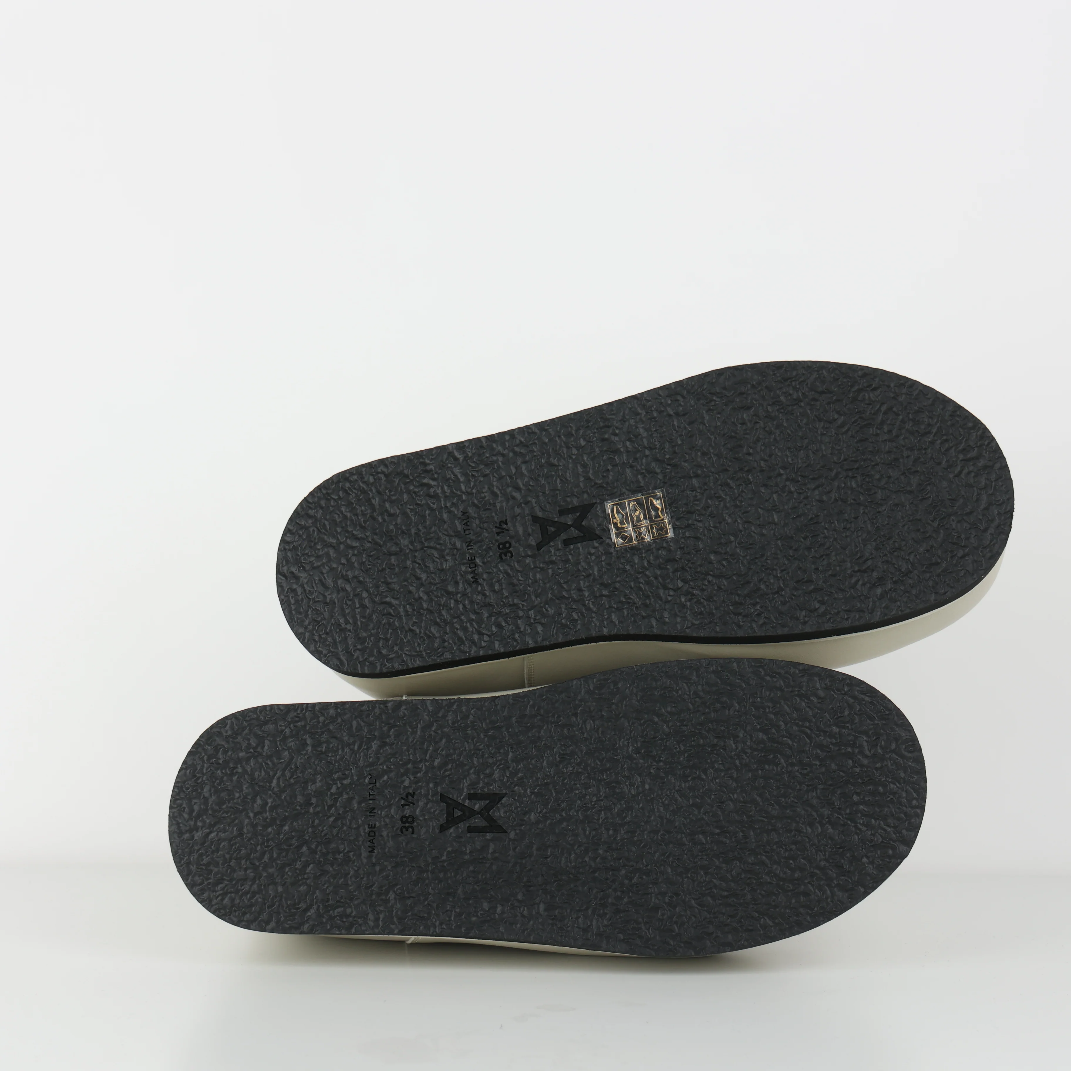 Boots , Shoe Size 38.5 - Image 4