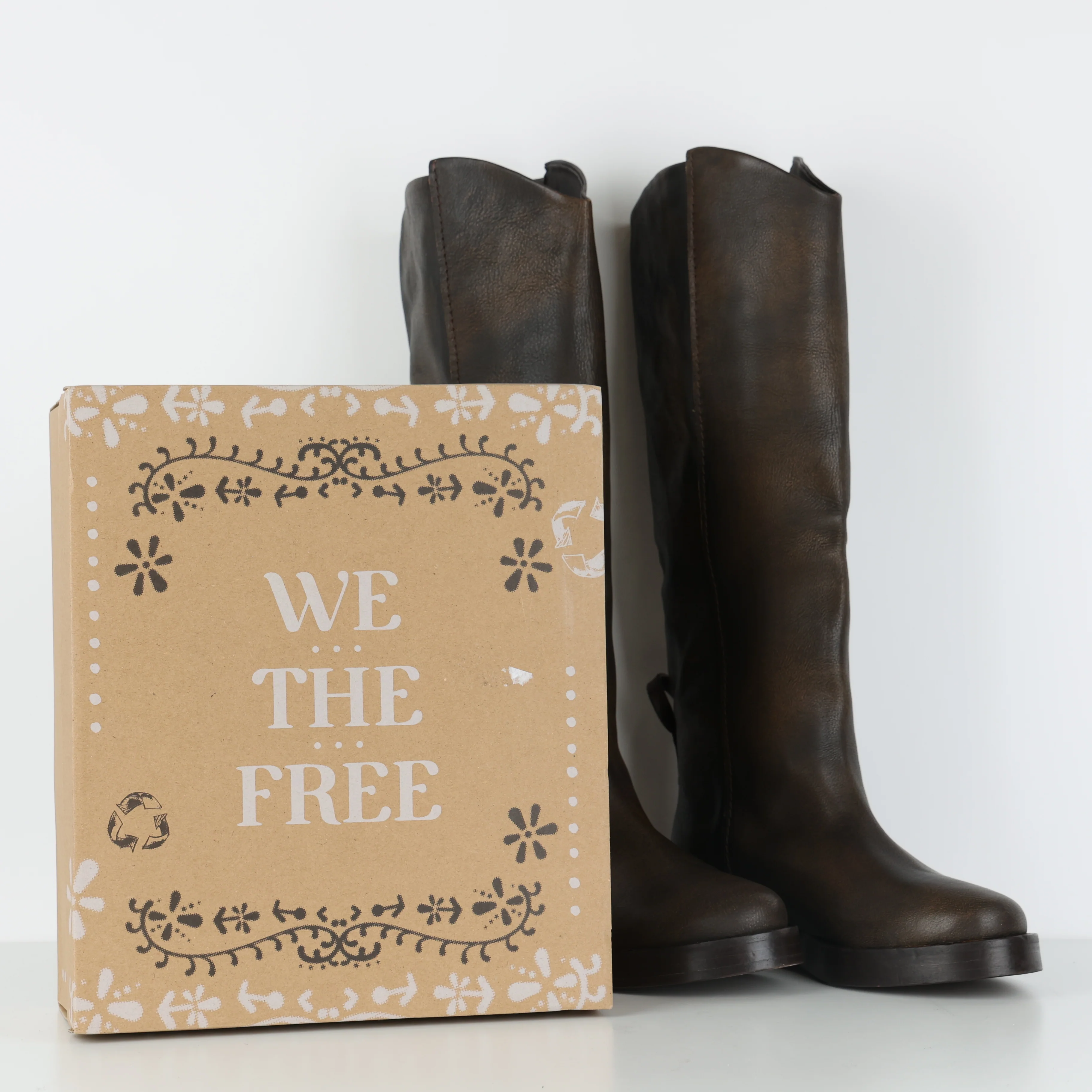 Boots , Shoe Size 39.5 - Image 5