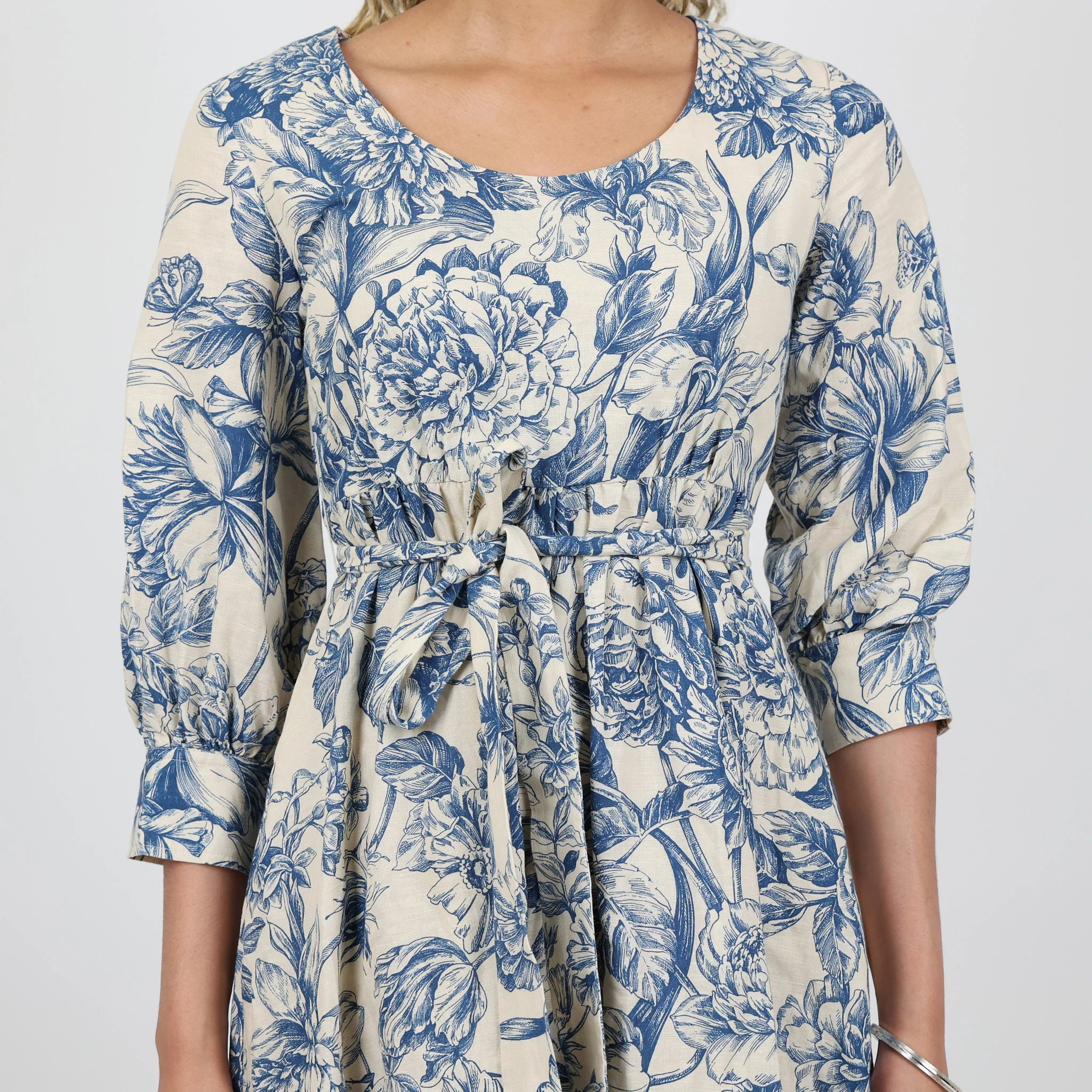 Dress, UK Size 4 - Image 4