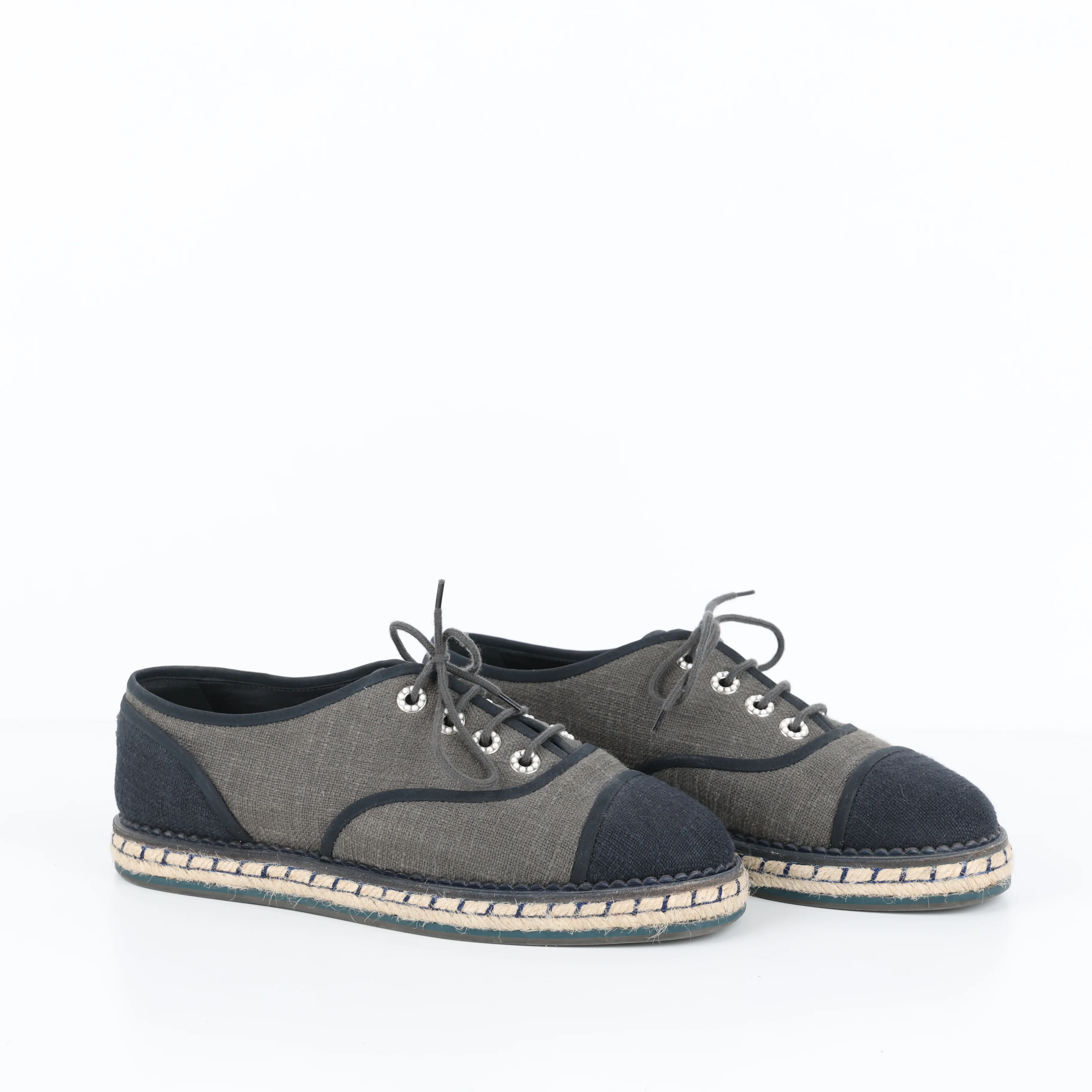 Flats , Shoe Size 39 - Image 2