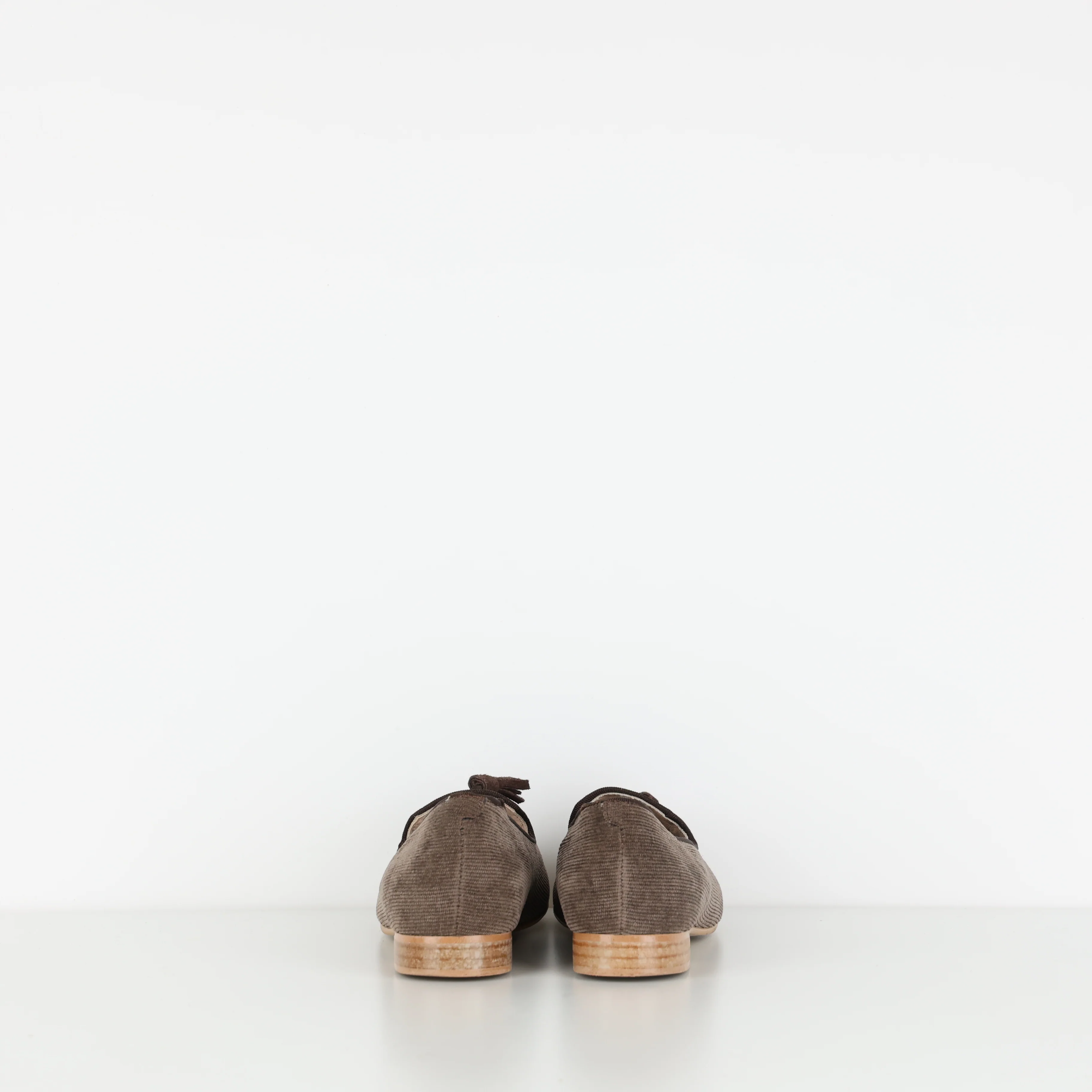 Flats , Shoe Size 39 - Image 3
