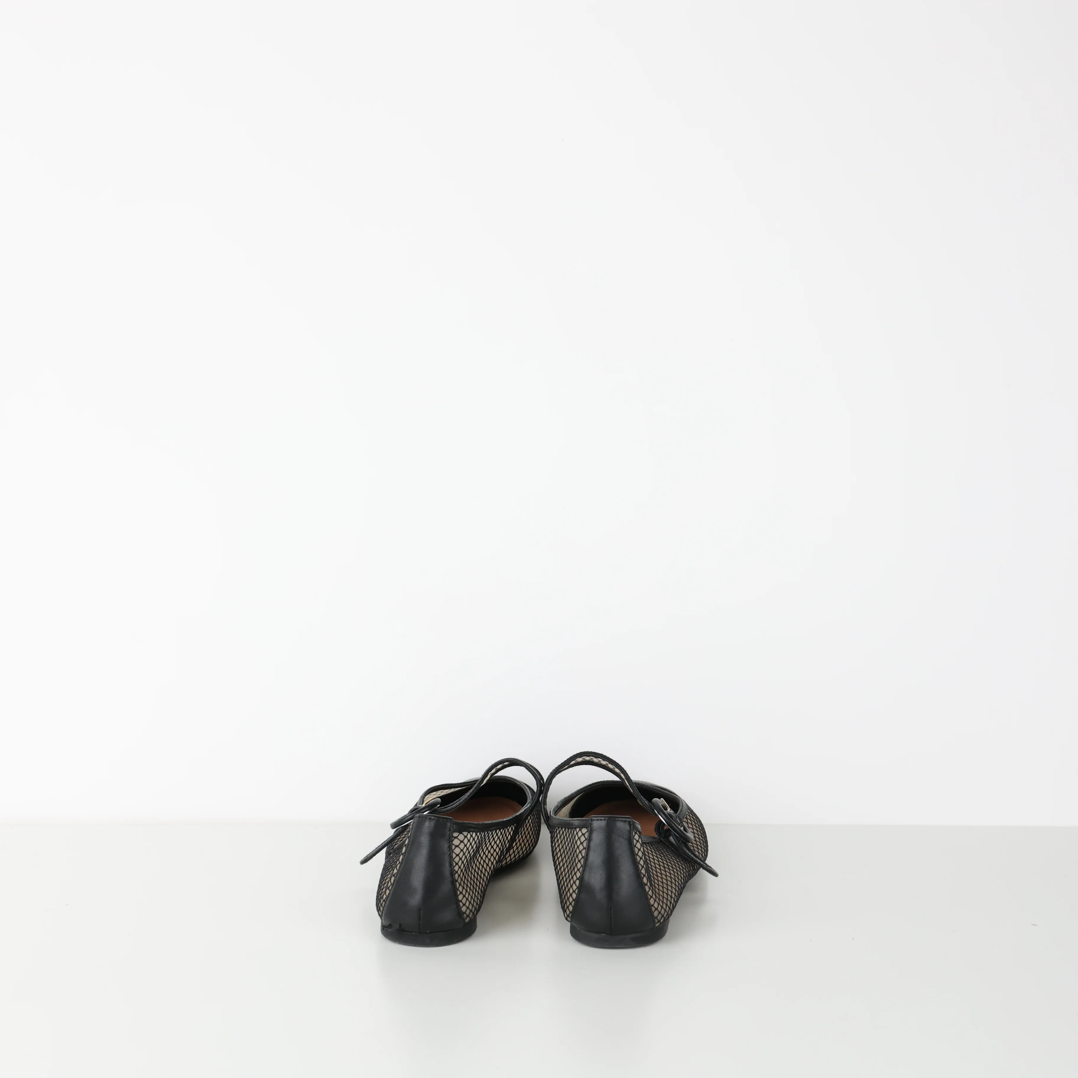 Flats , Shoe Size 38.5 - Image 3