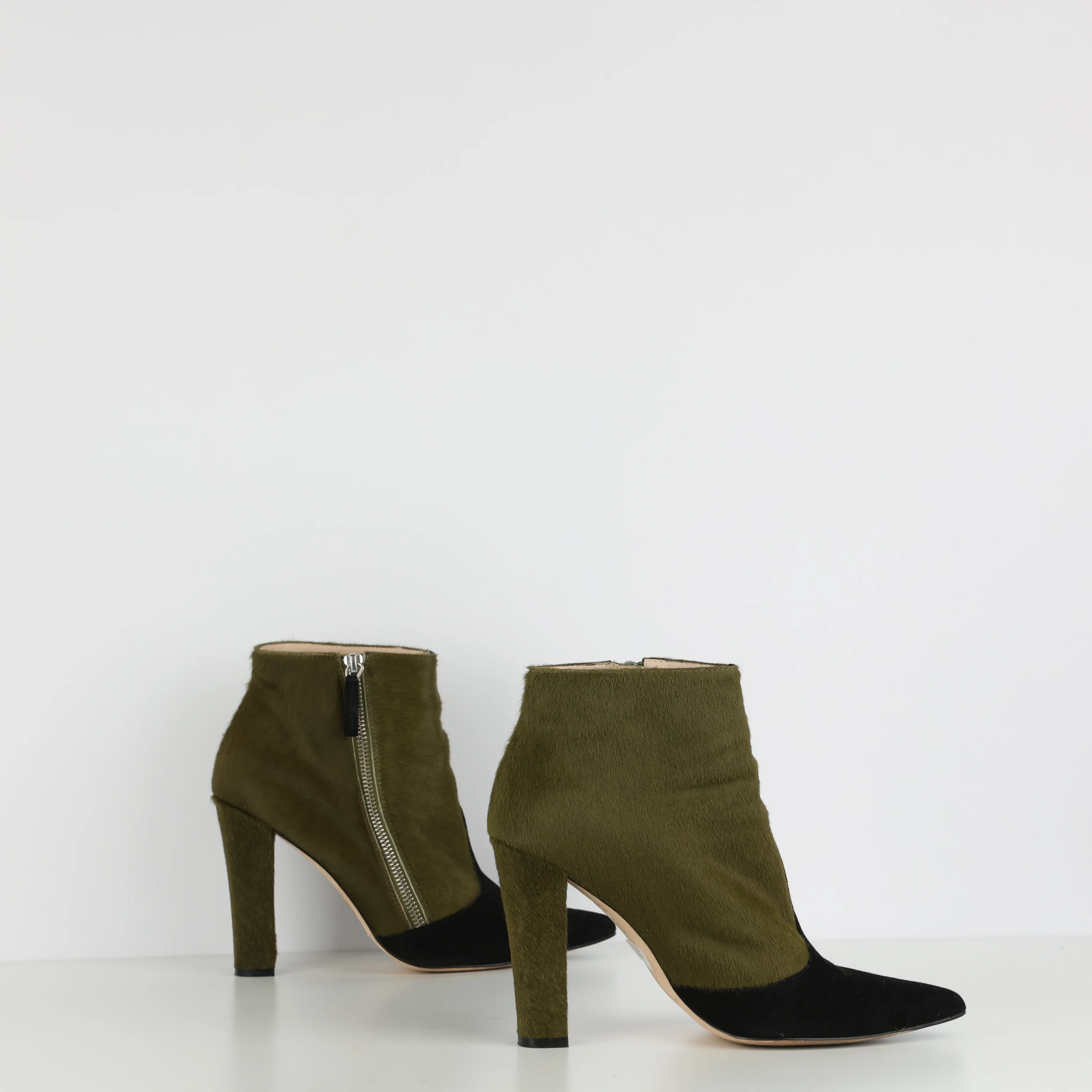 Heels , Shoe Size 40 - Image 2