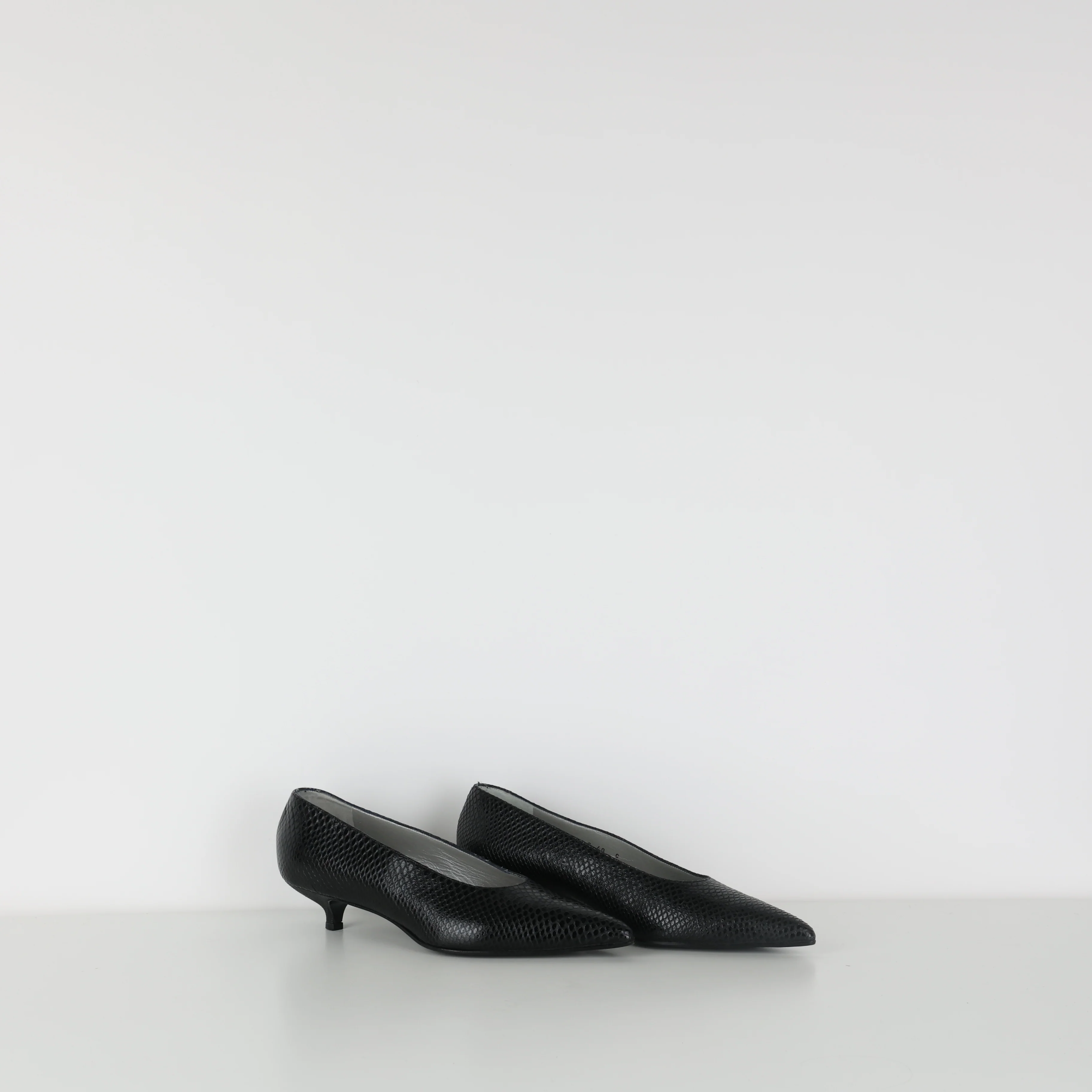 Heels , Shoe Size 40 - Image 2