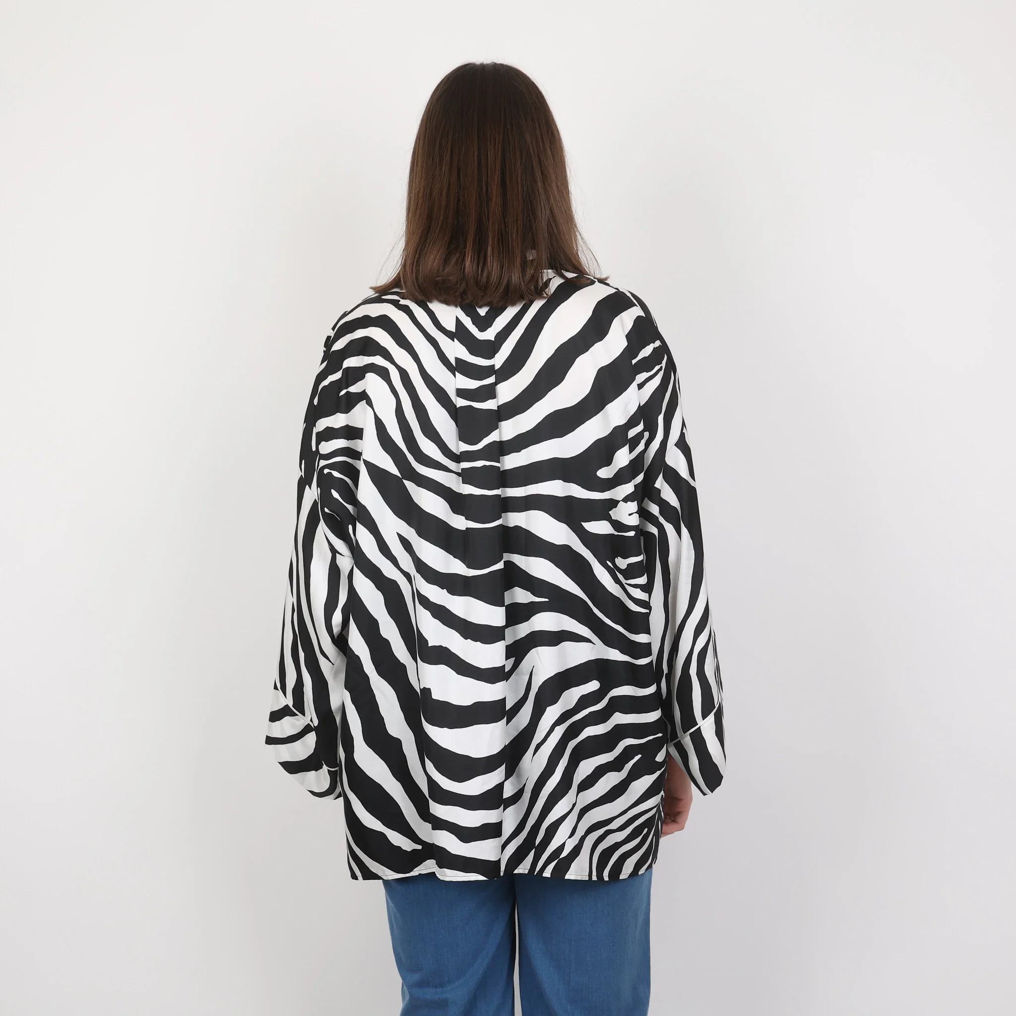 Shirt, UK Size 14 - Image 3