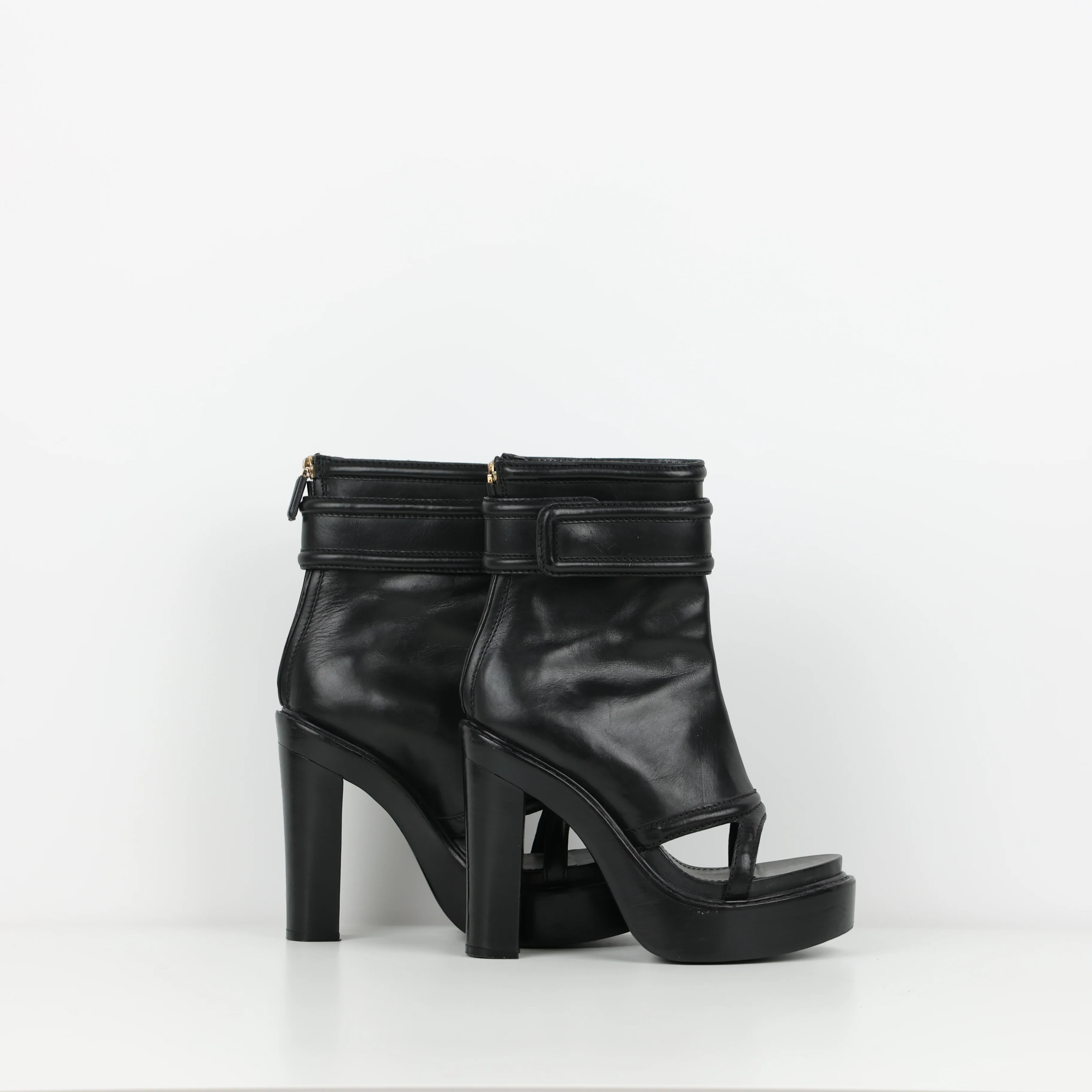 Heels, Shoe Size 39 - Image 2
