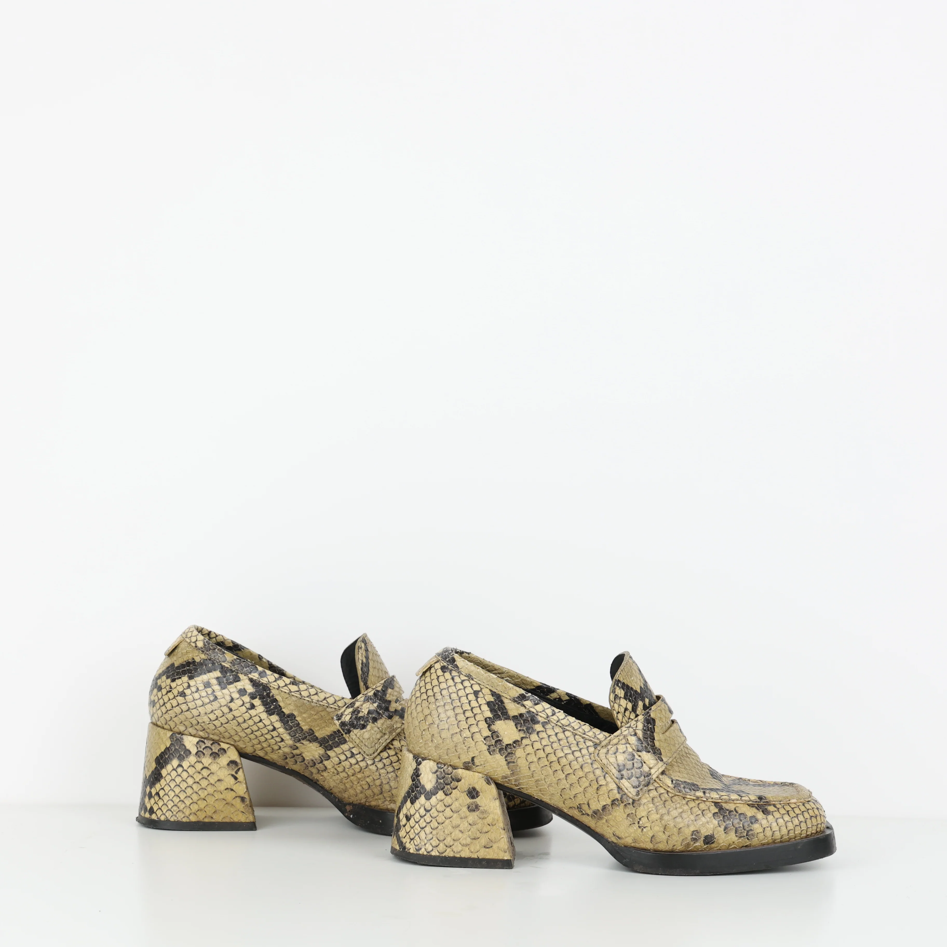 Shoes, Shoe Size 36 - Image 2