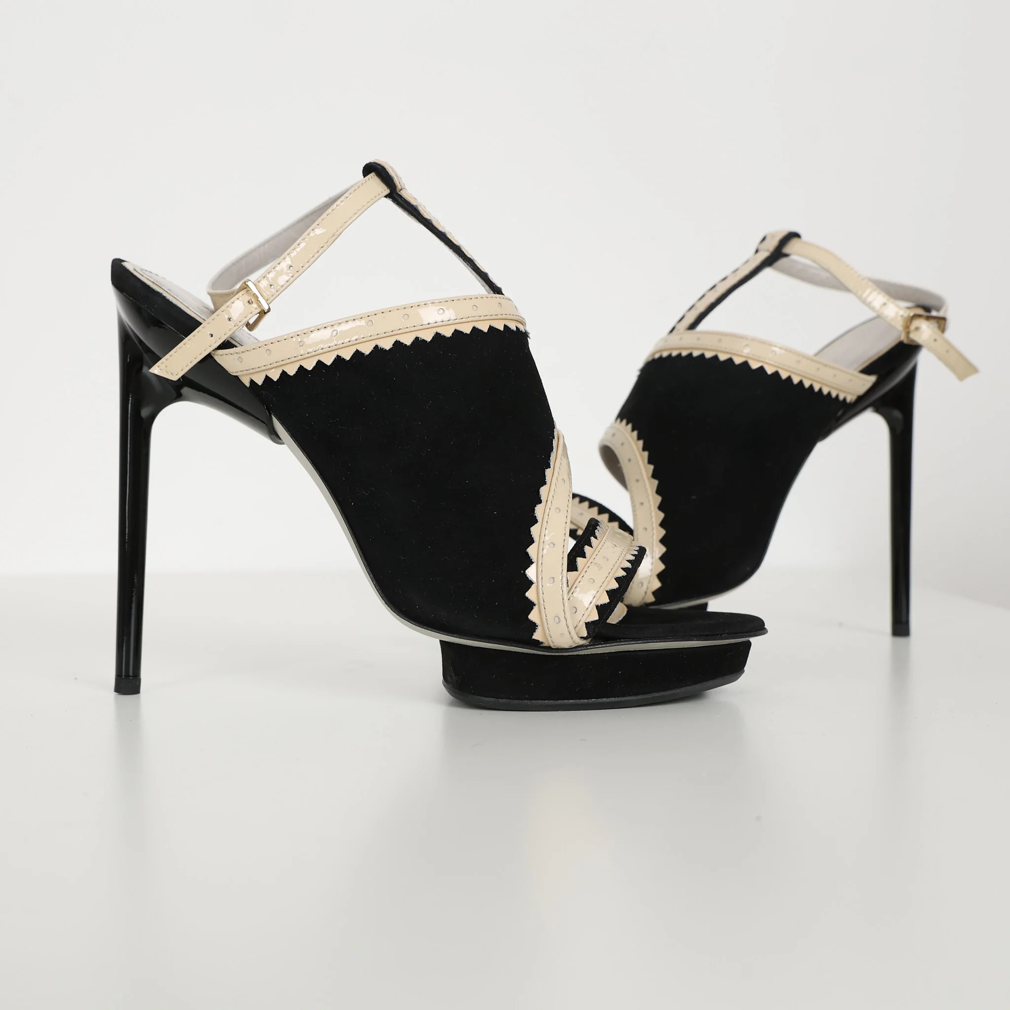 Shoes, Shoe Size 39 - Image 2