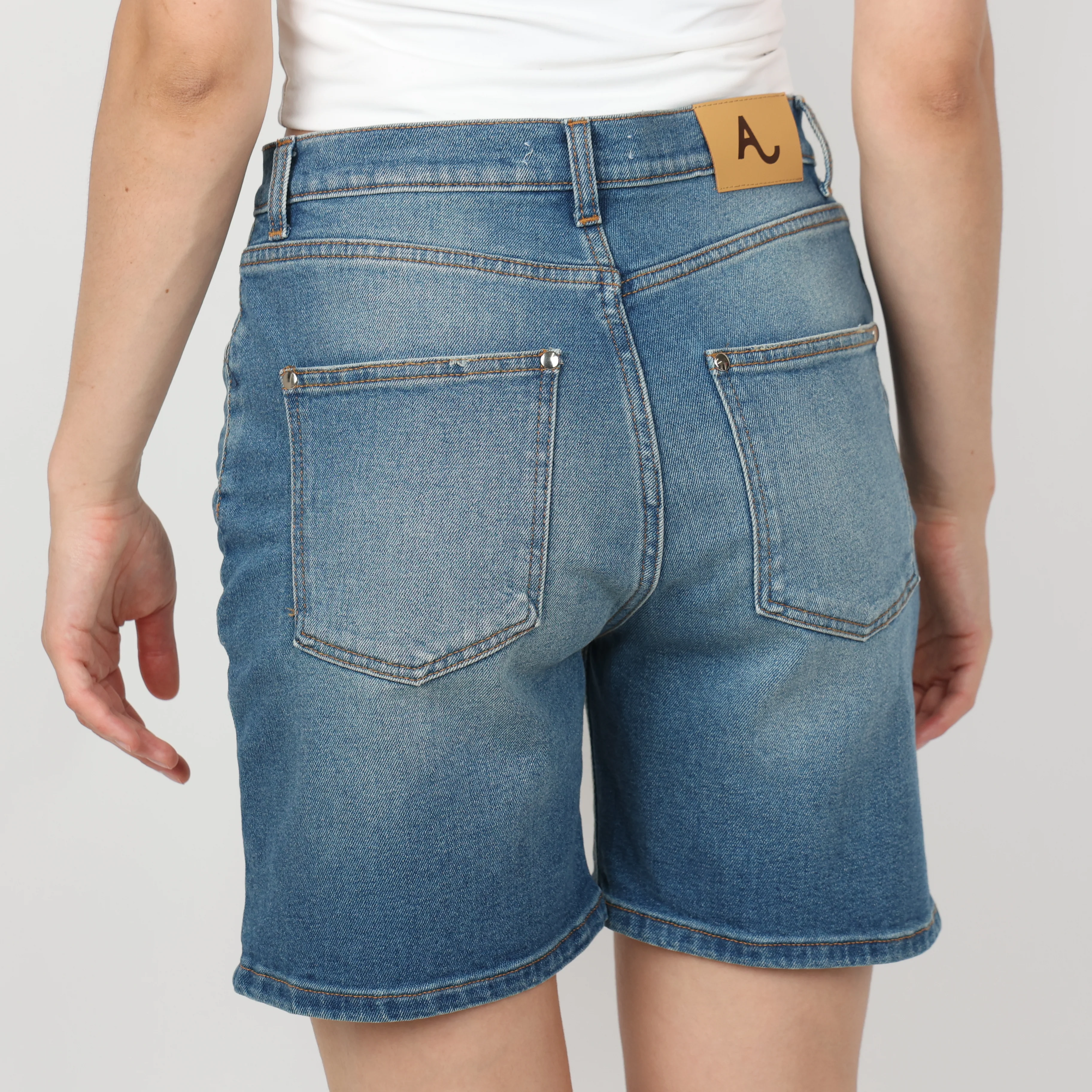Shorts, Waist 27 - Image 3
