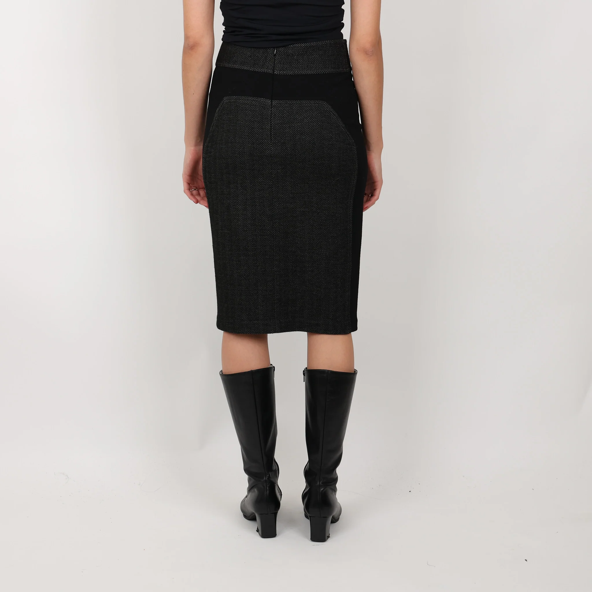 Skirt, UK Size 6 - Image 2