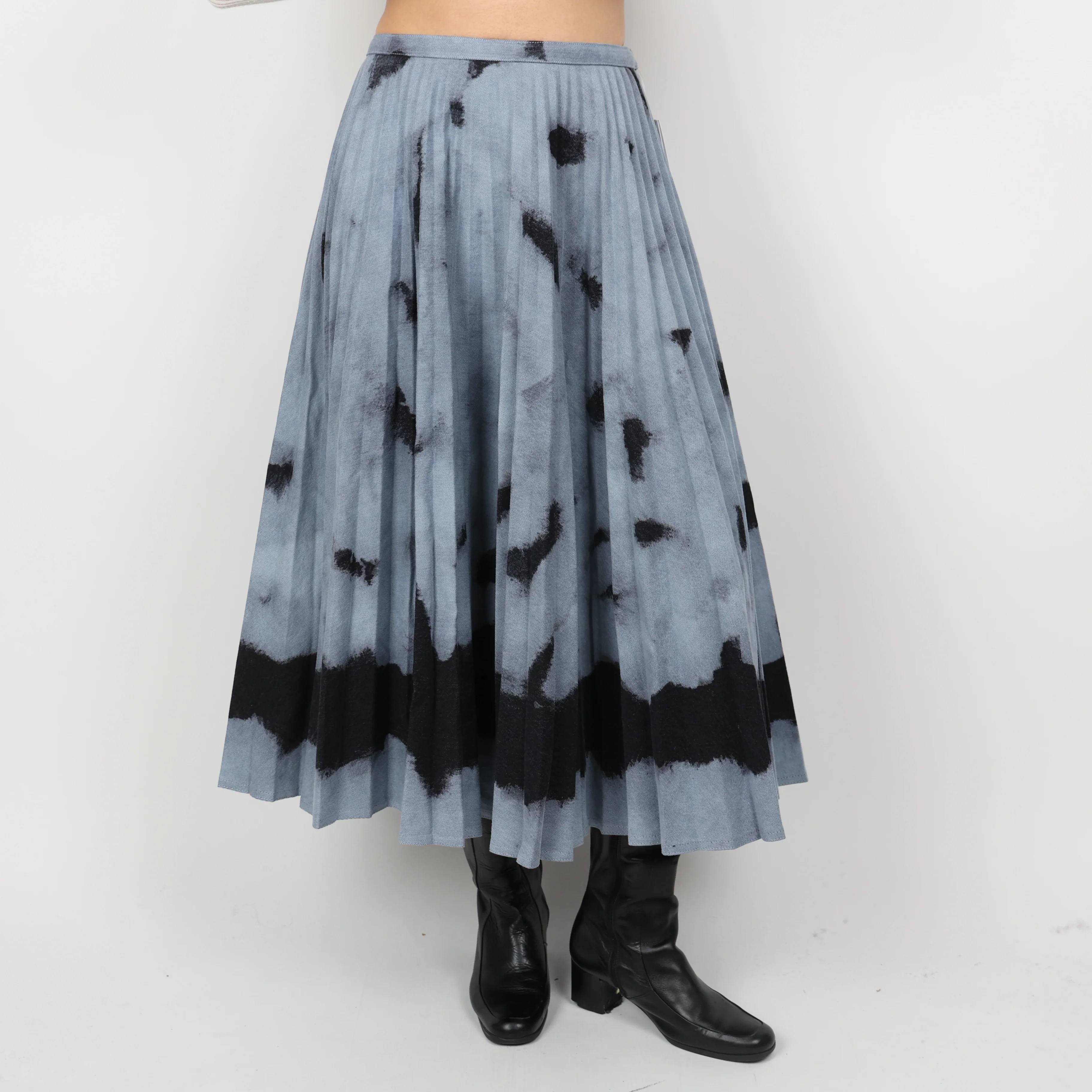 Skirt, UK Size 20 - Image 2