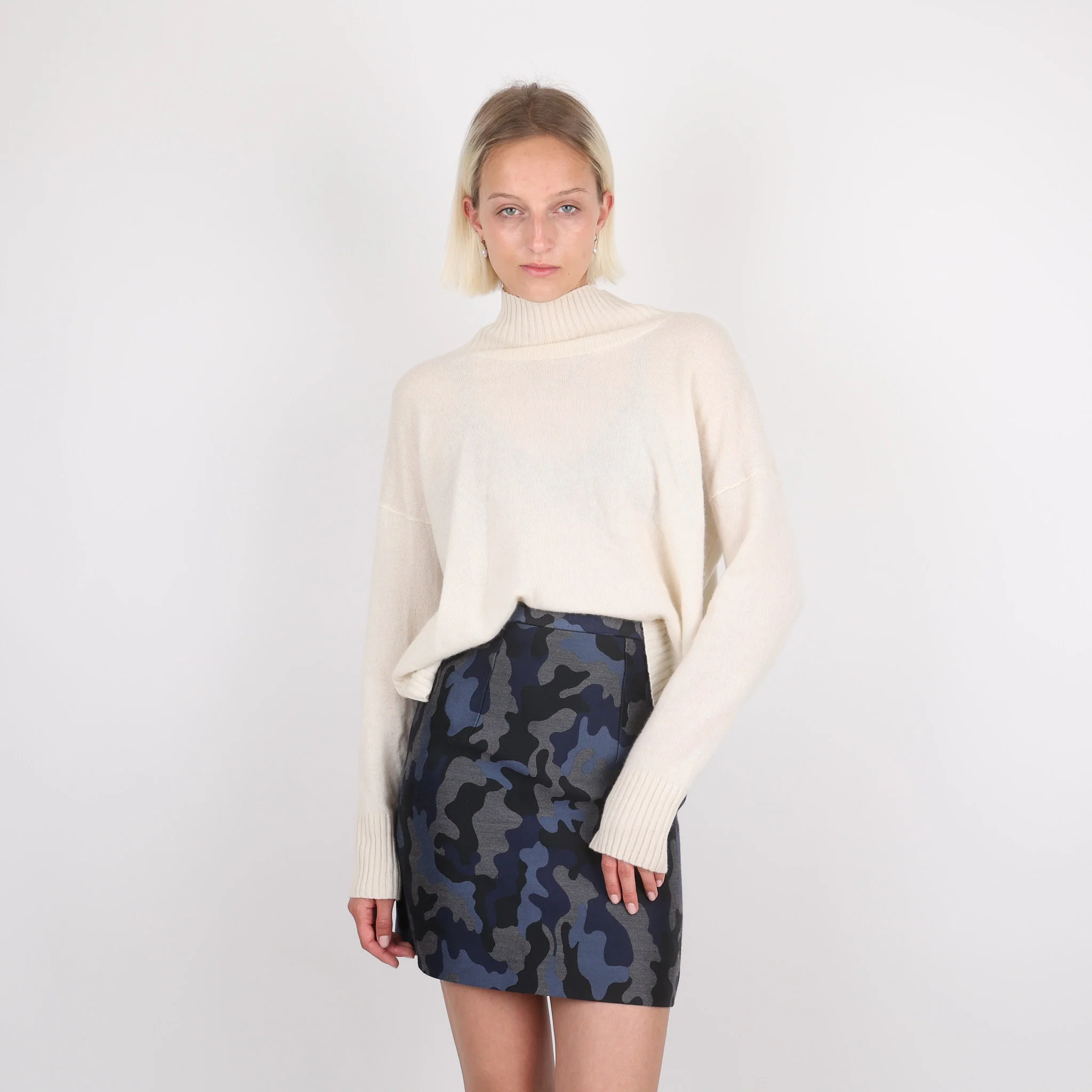 Skirt, UK Size 8 - Image 5
