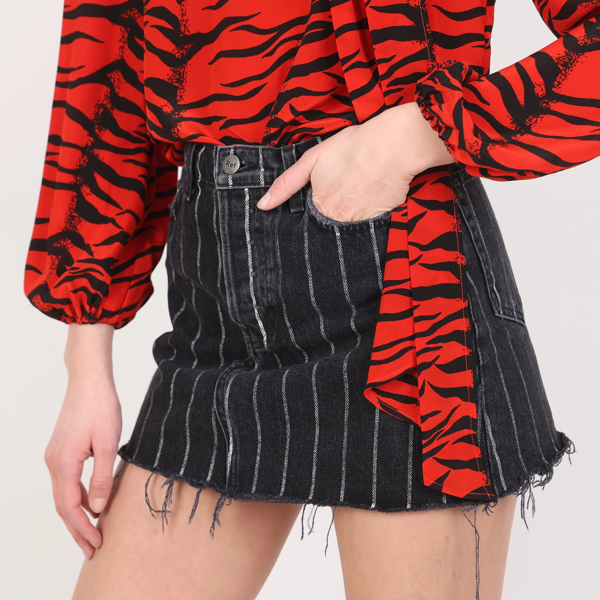 Skirt, Waist 25 - Image 3