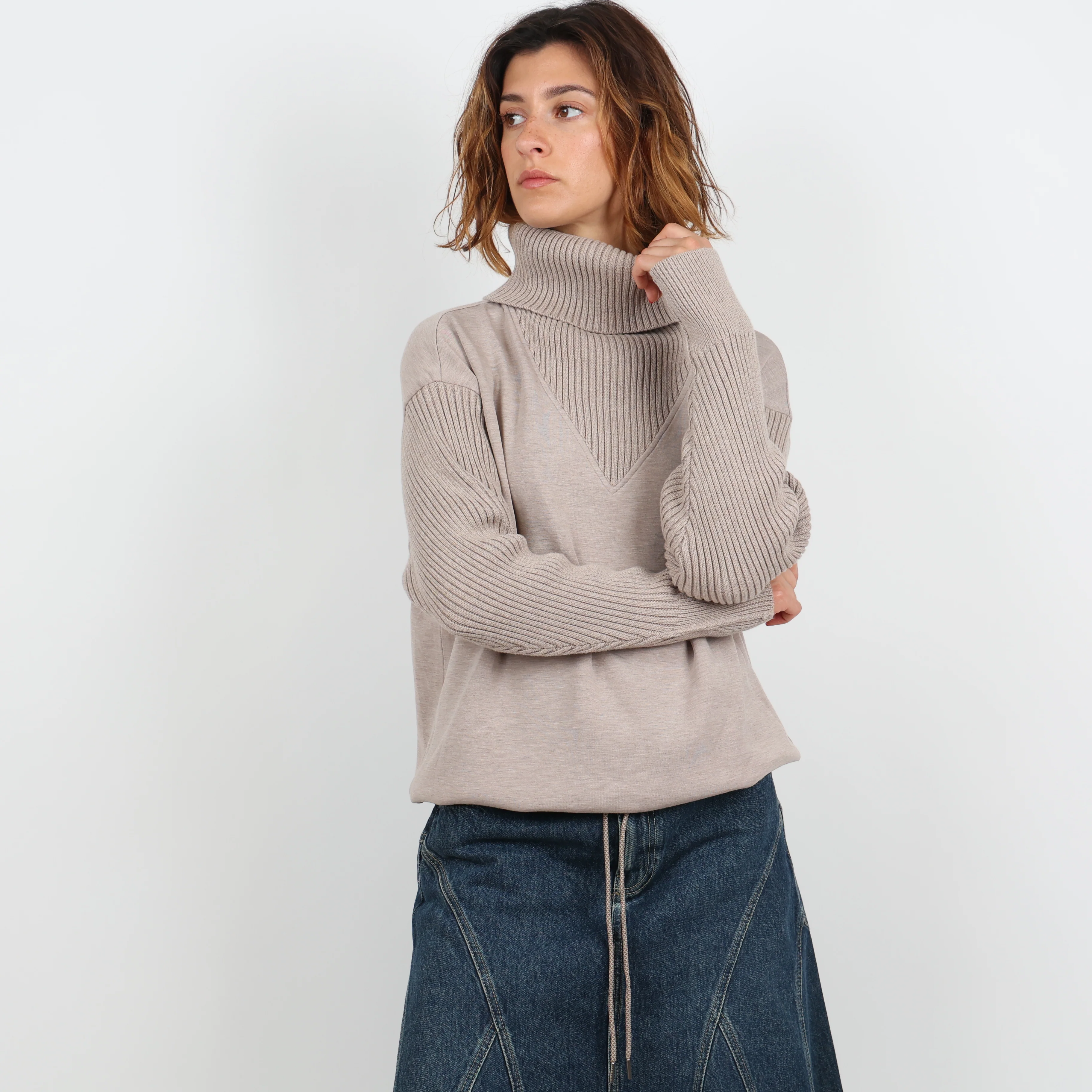 Sweatshirt, UK Size 8 - Image 2