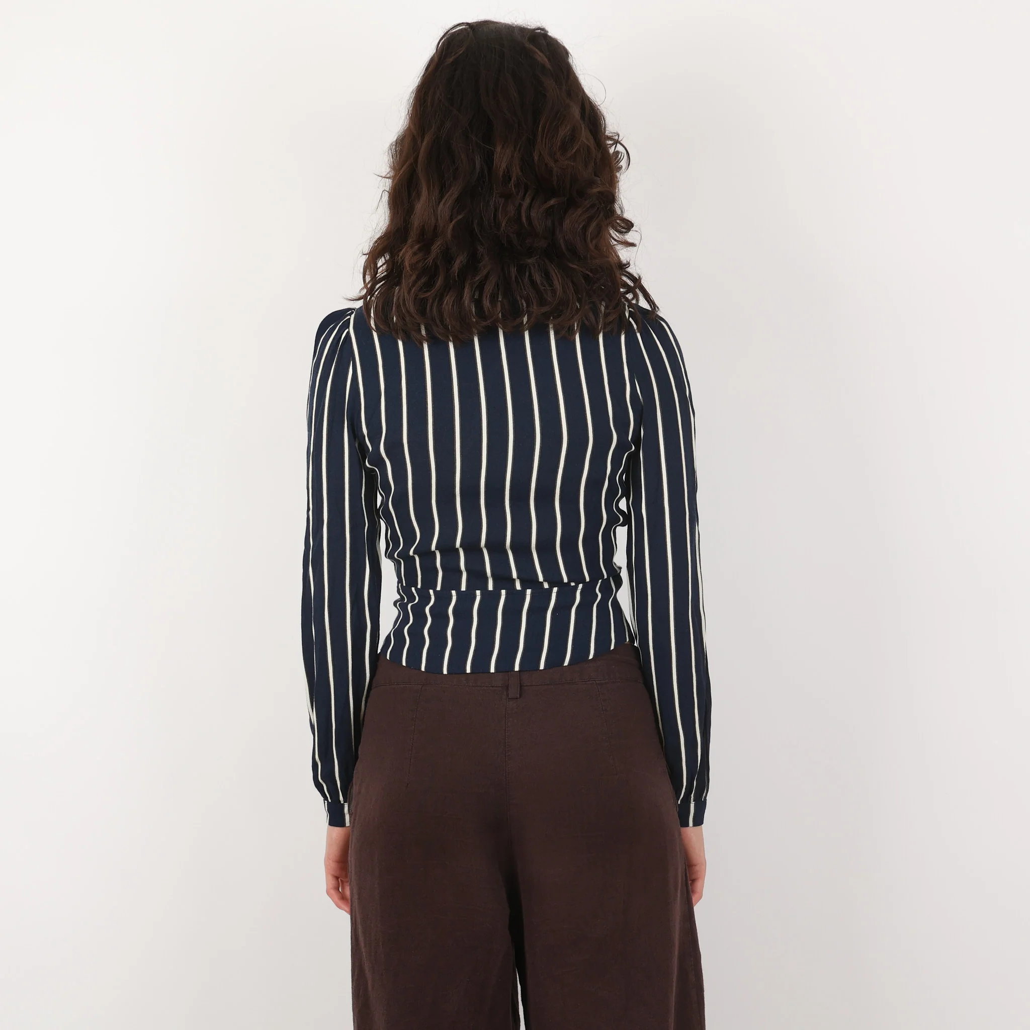 Top, UK Size 6 - Image 3