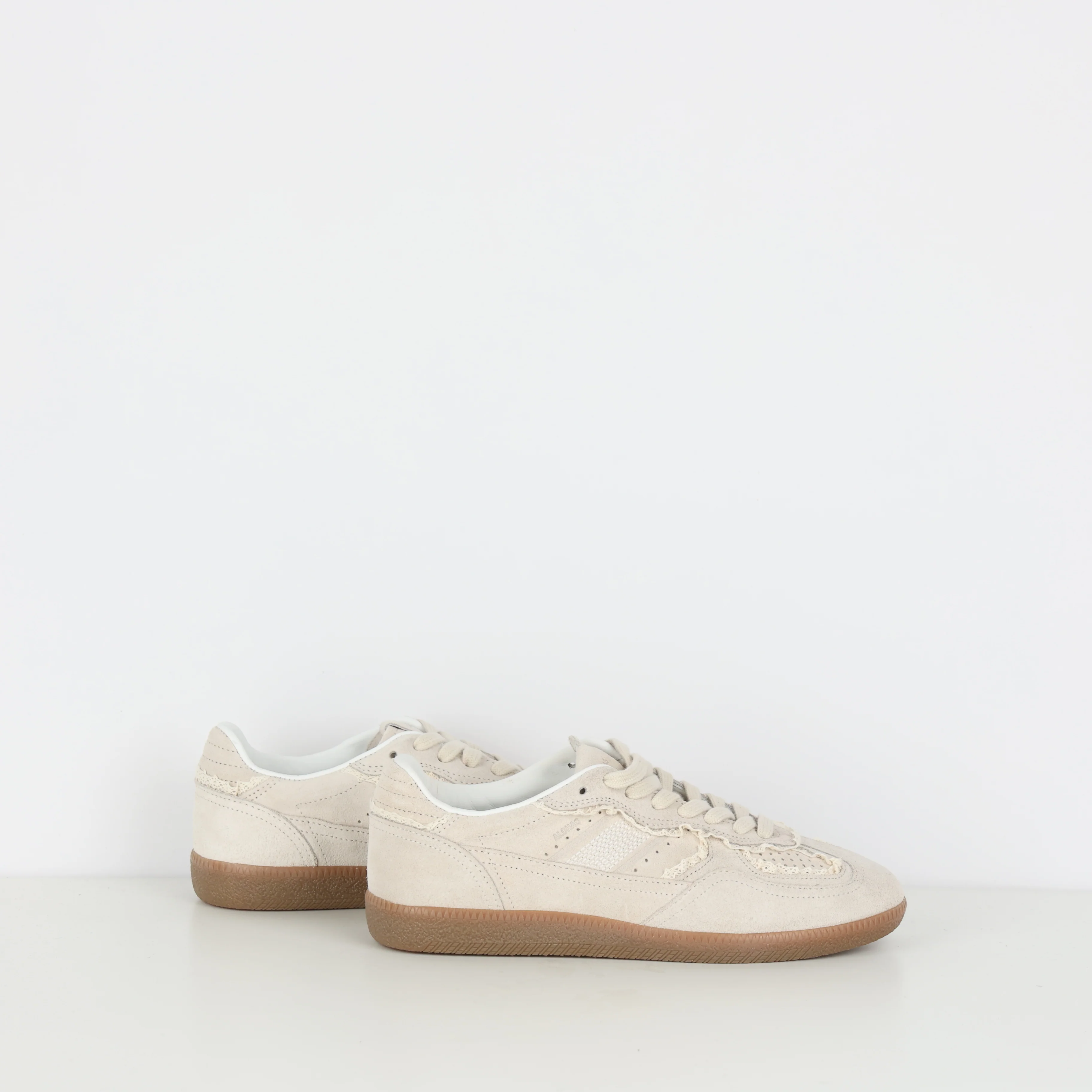 Trainers , Shoe Size 38 - Image 4