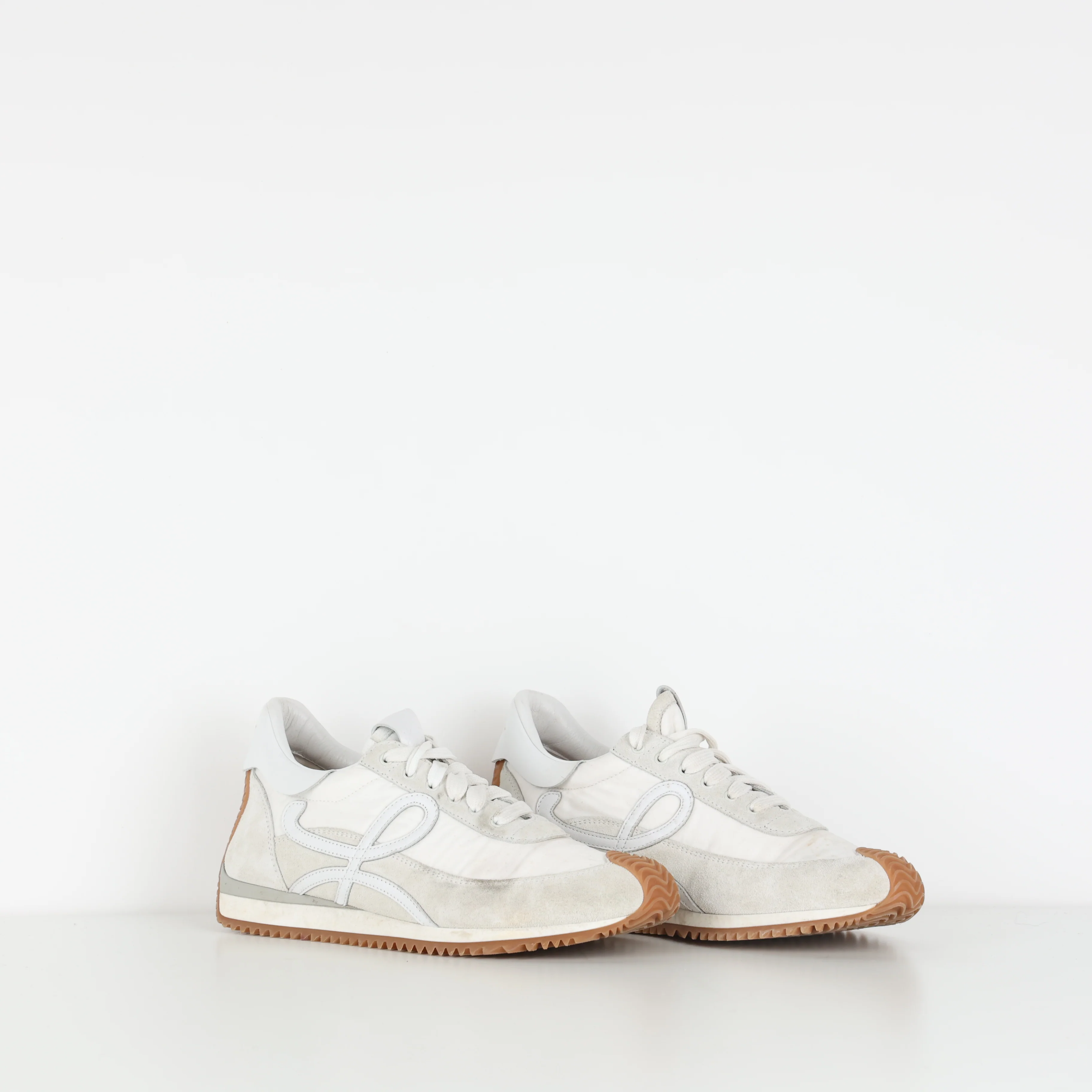 Trainers , Shoe Size 39 - Image 3