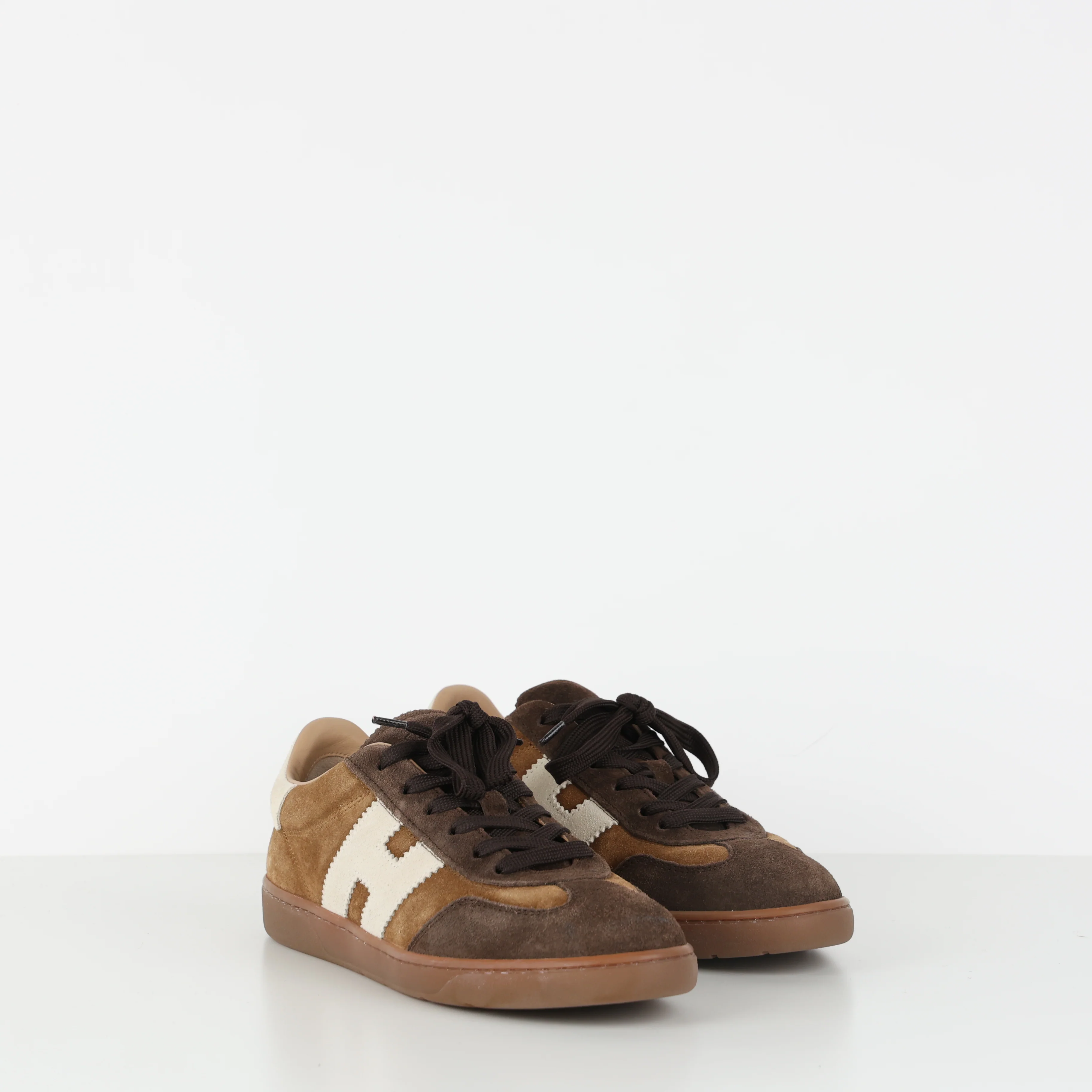 Trainers , Shoe Size 40 - Image 4