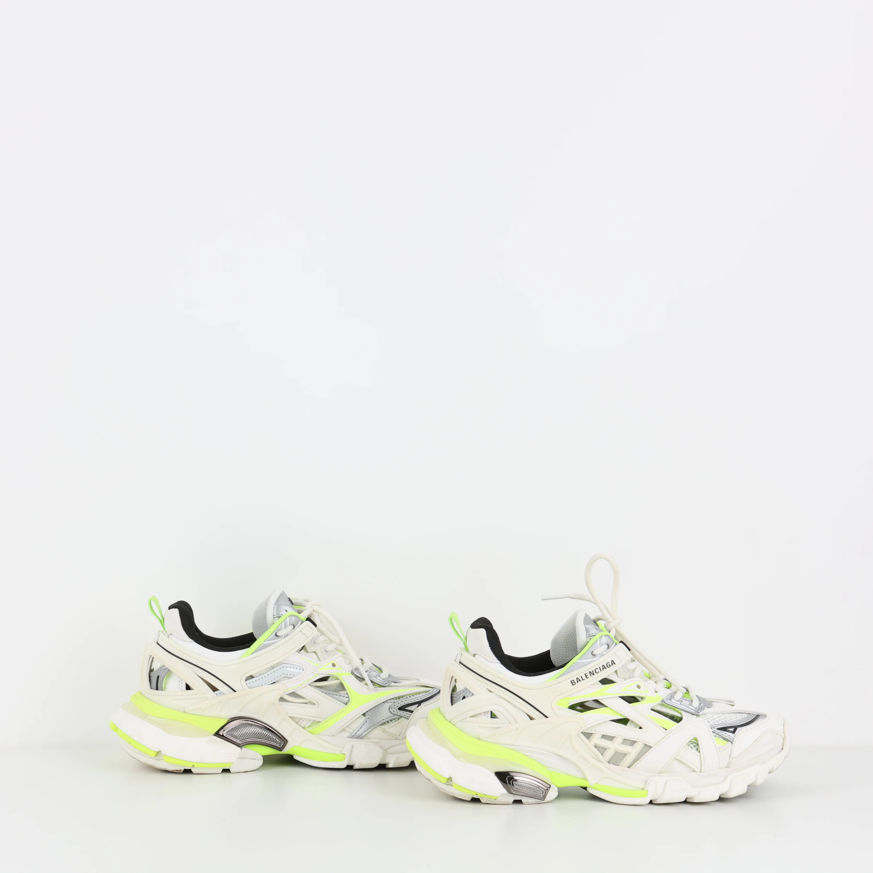 Trainers , Shoe Size 36 - Image 2