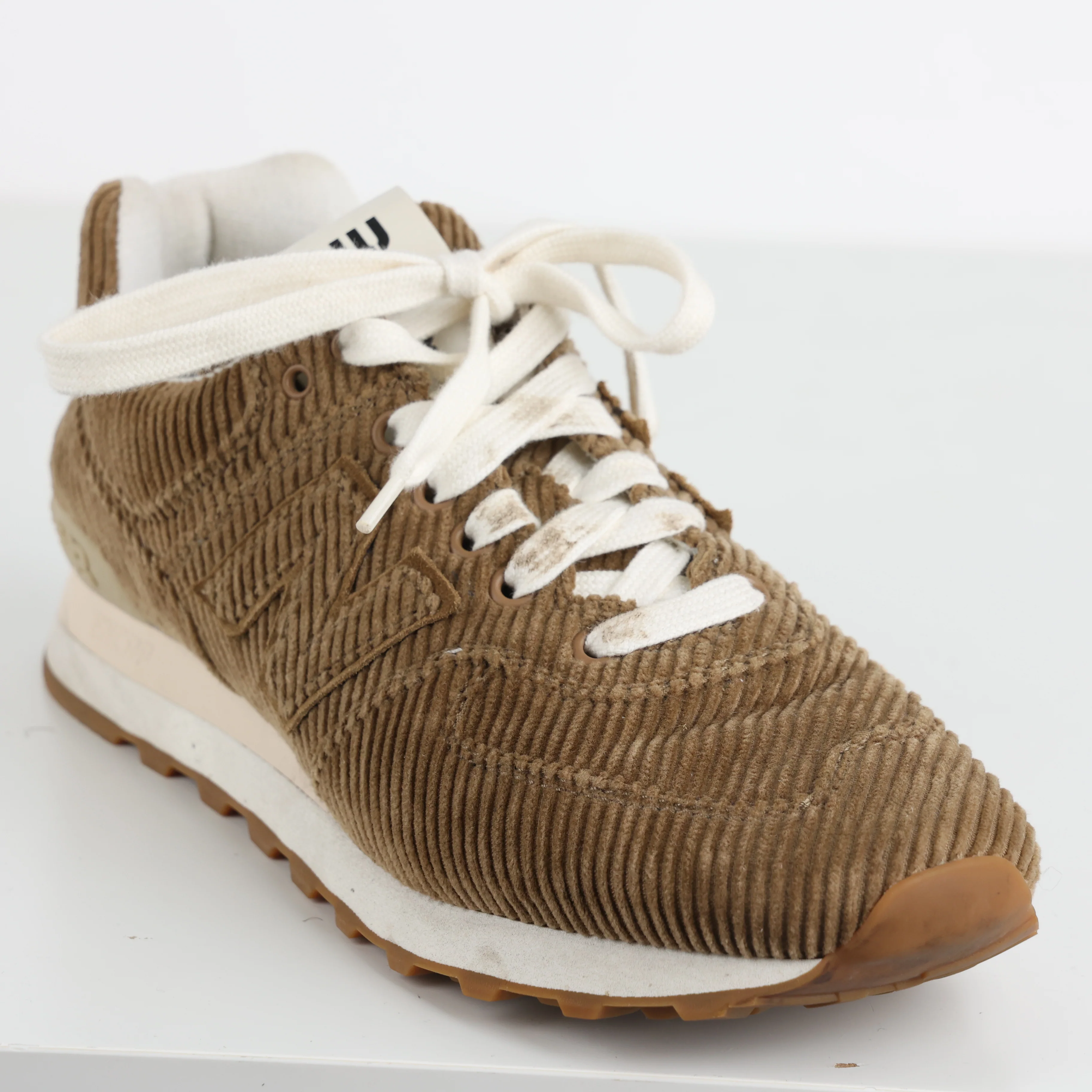 Trainers , Shoe Size 39.5 - Image 6