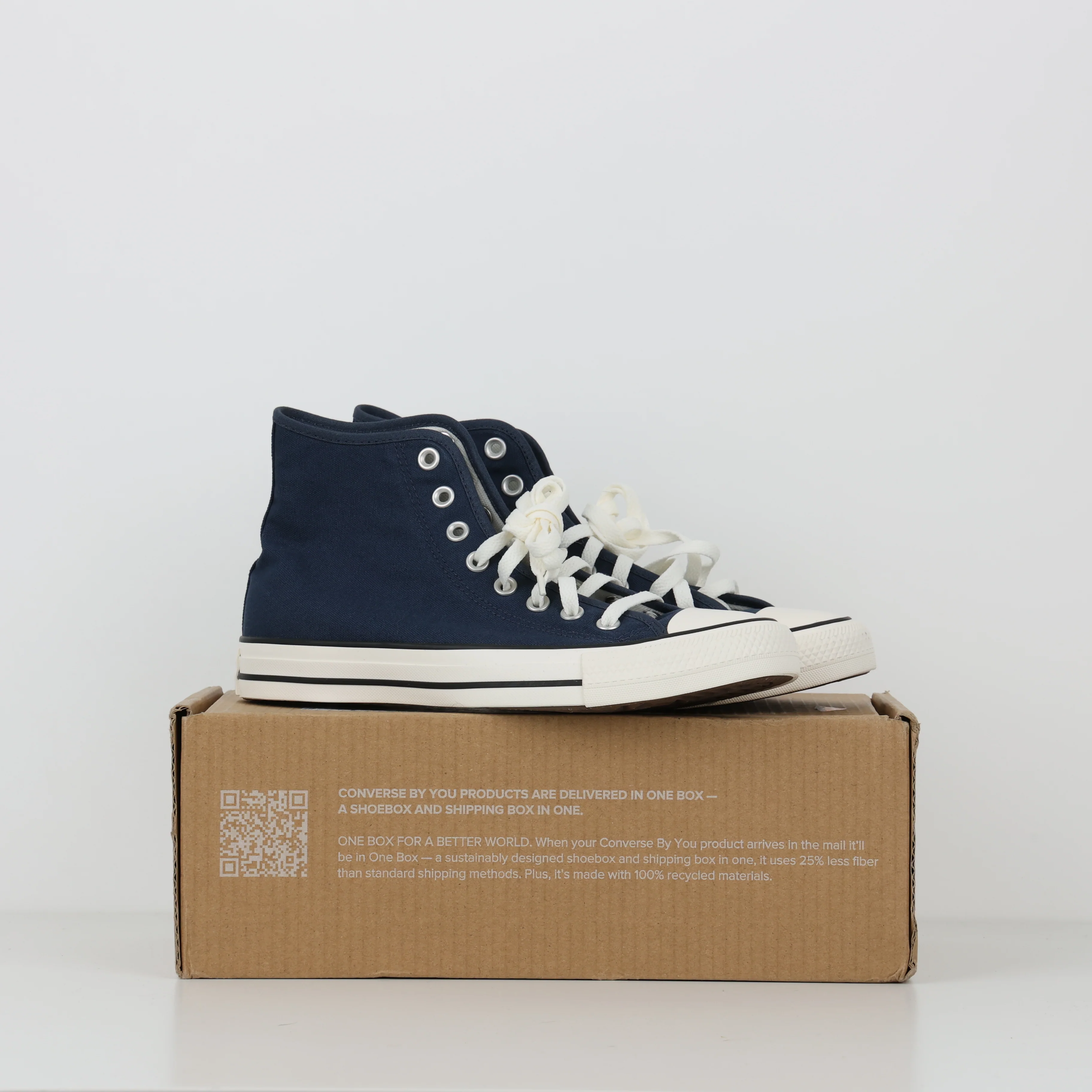 Trainers , Shoe Size 40.5 - Image 3
