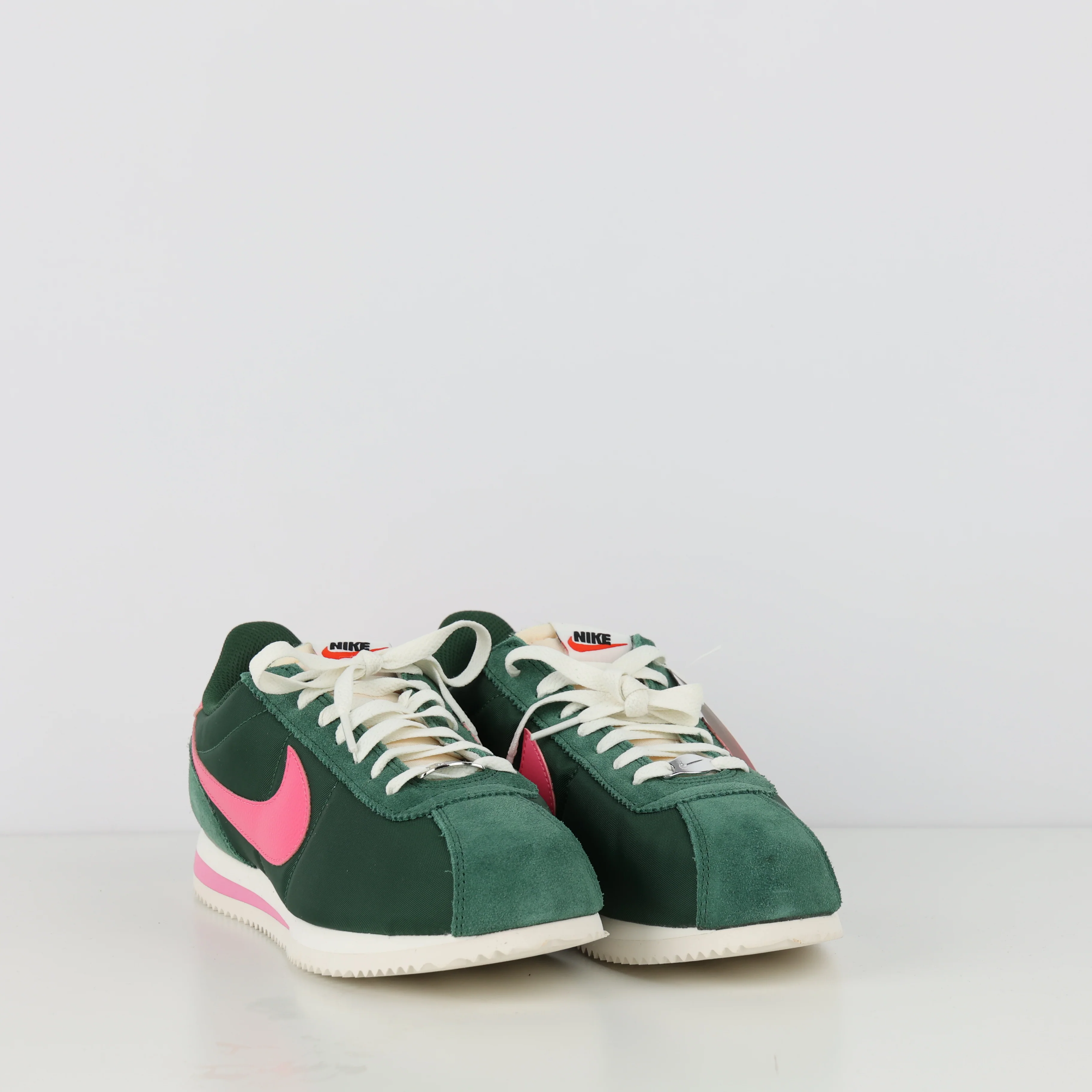 Trainers , Shoe Size 42.5 - Image 3
