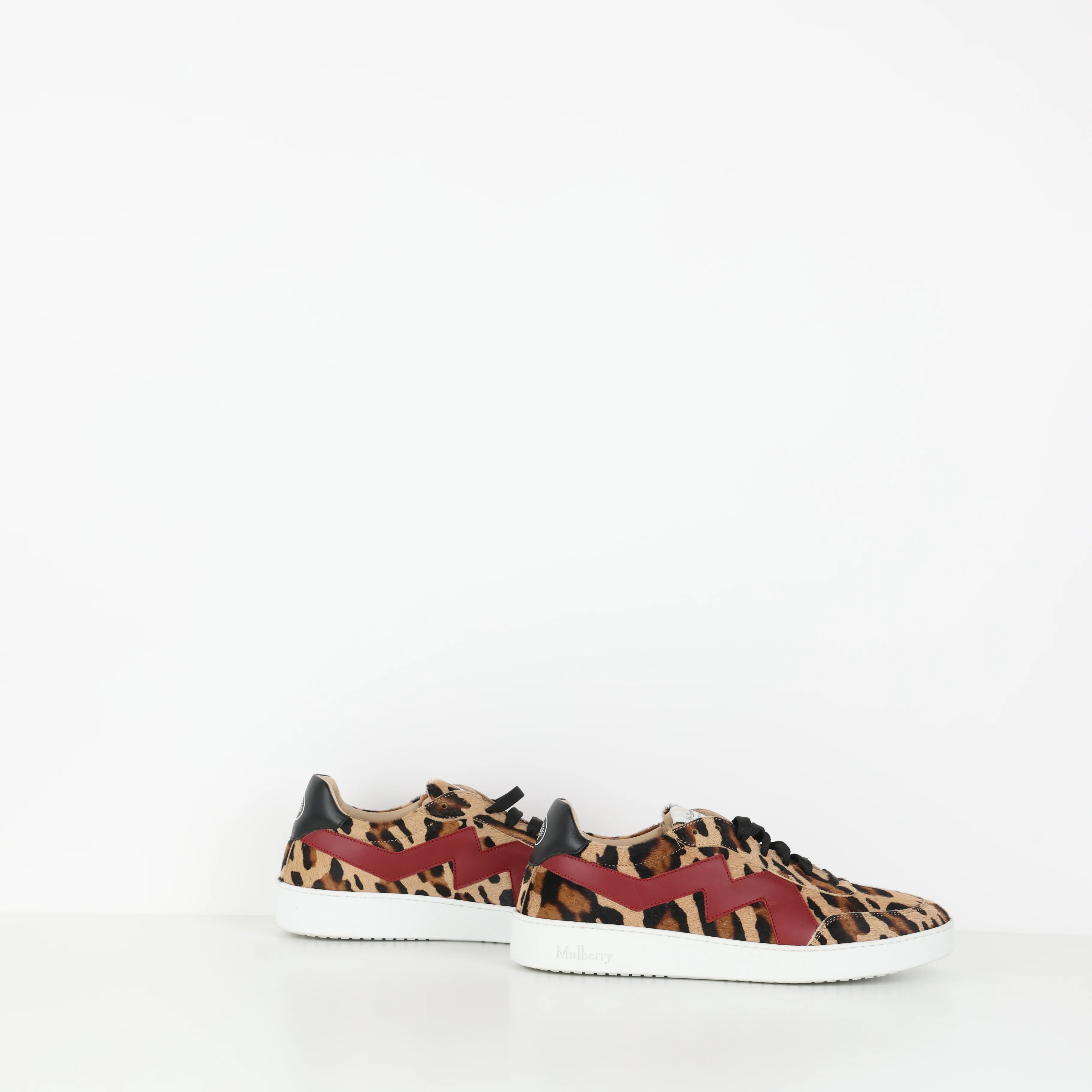 Trainers , Shoe Size 40 - Image 2