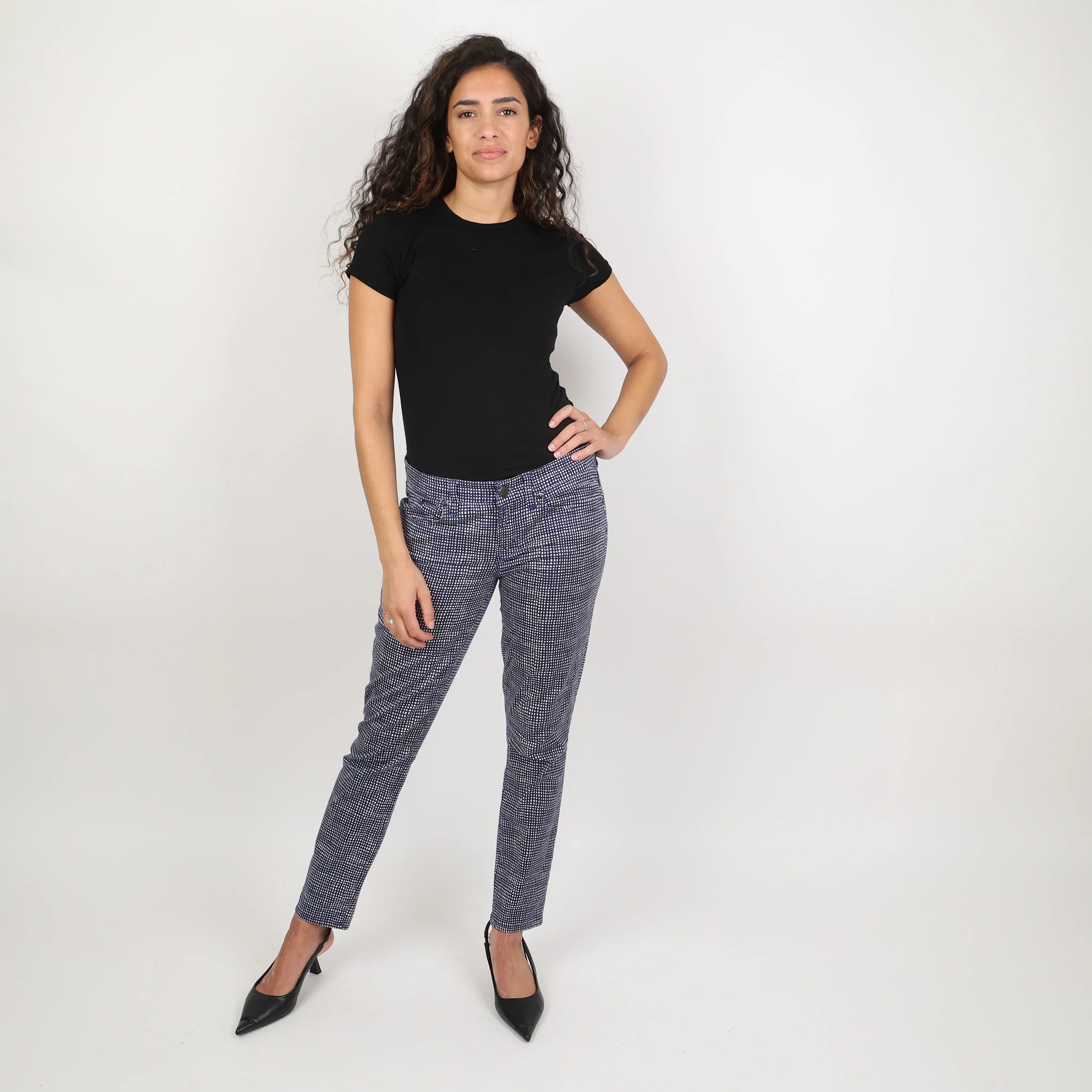 Trousers, Waist 28
